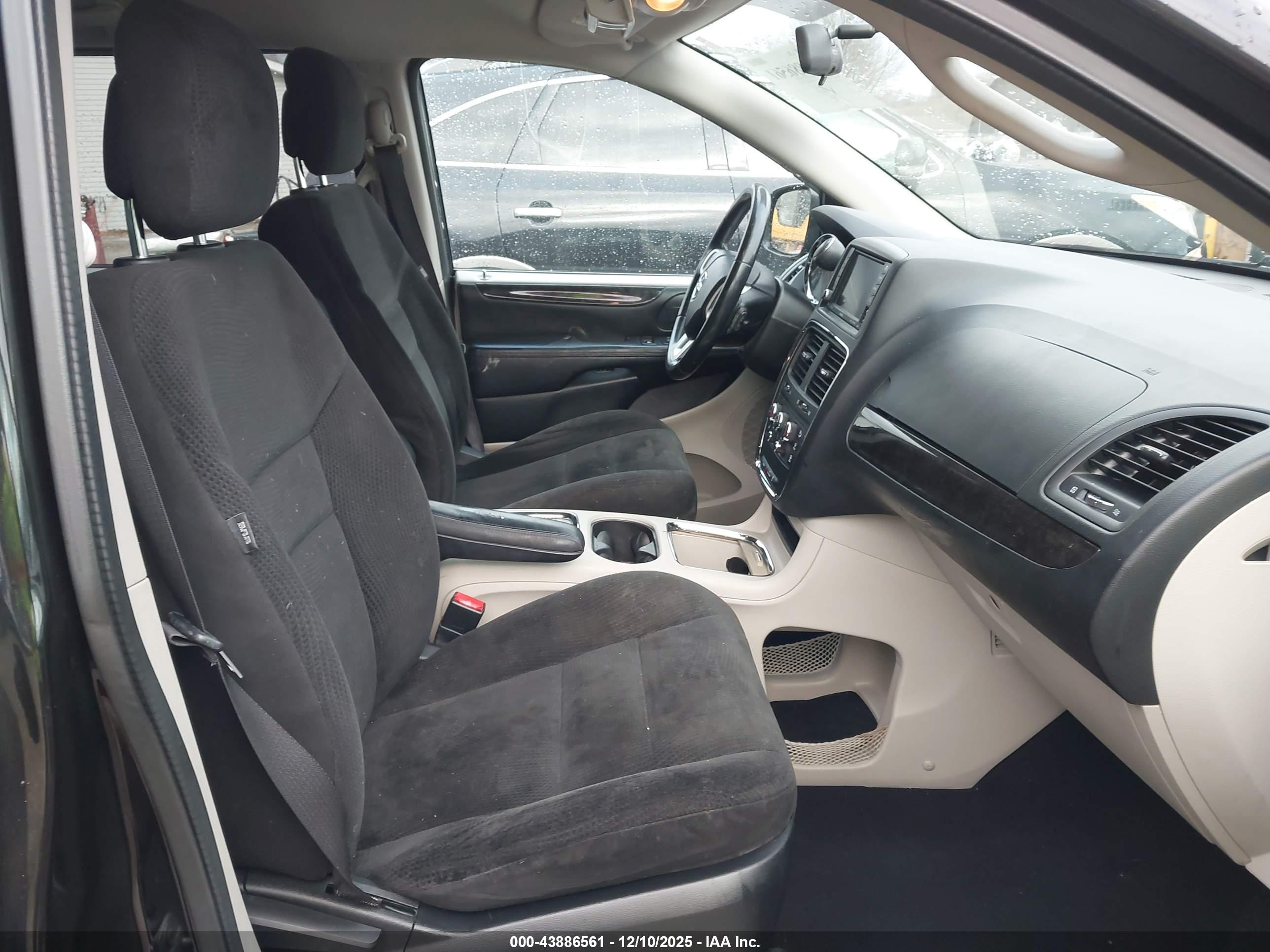 DODGE GRAND image 5