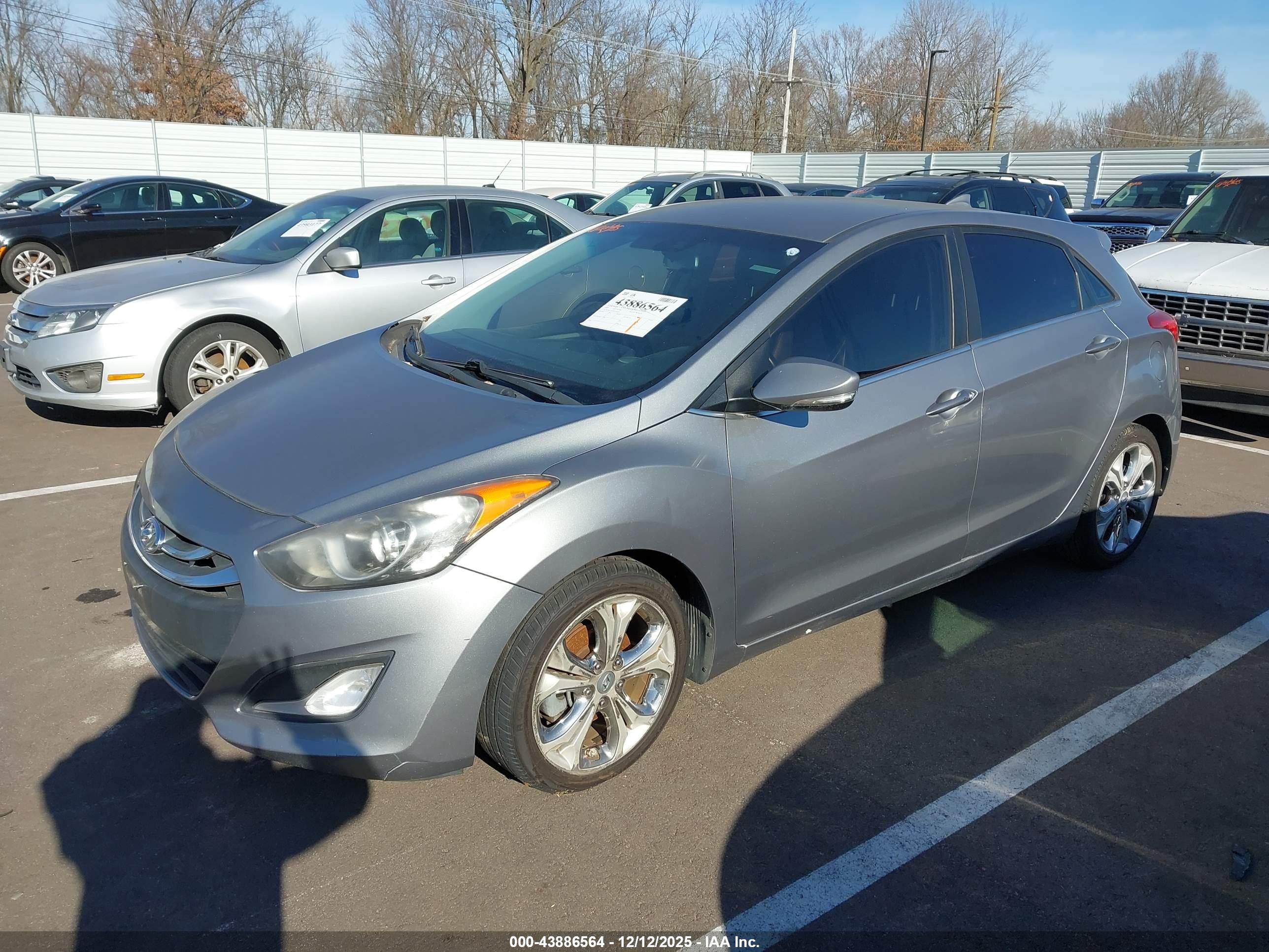 HYUNDAI ELANTRA image 2