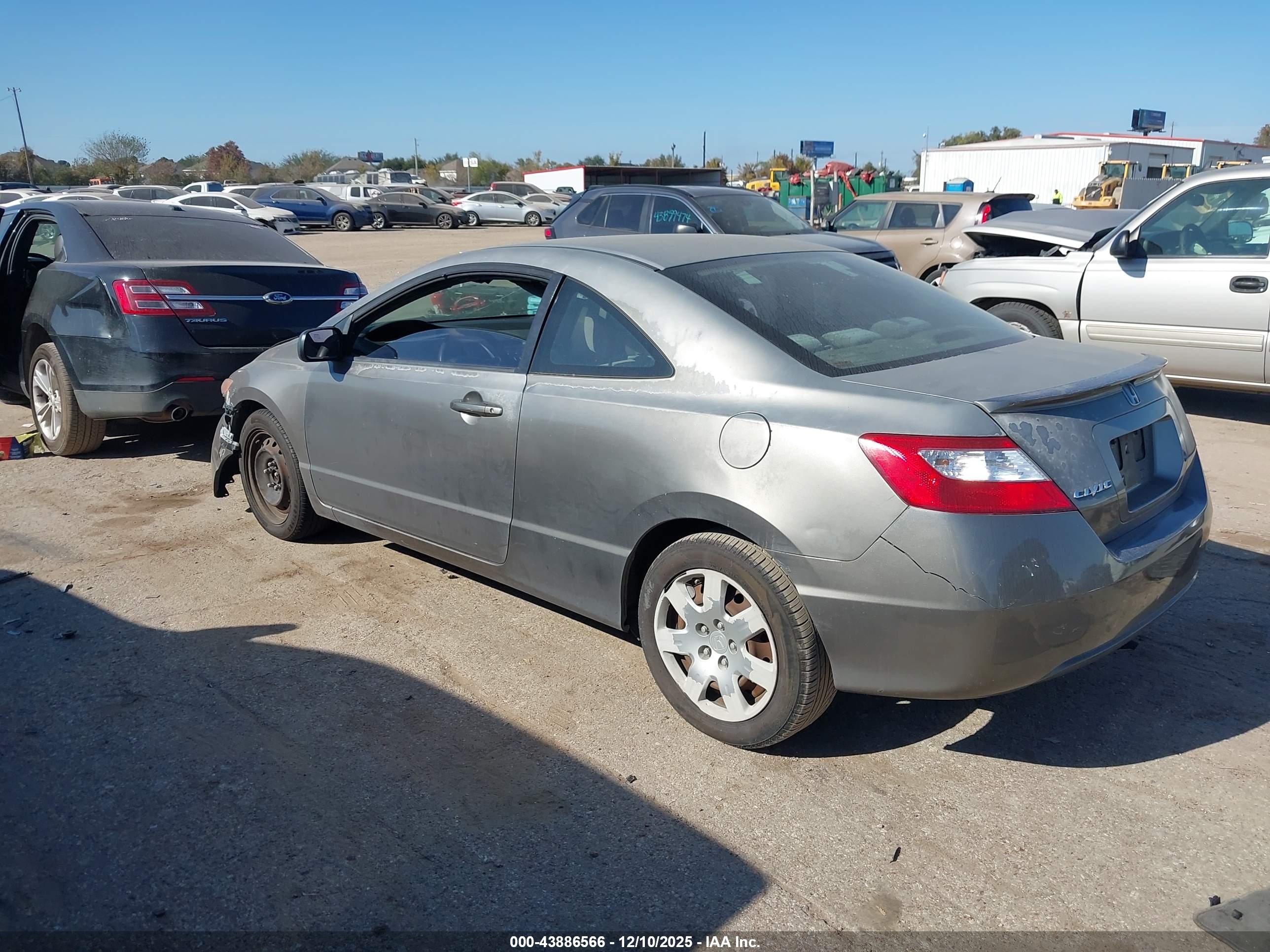 HONDA CIVIC image 3
