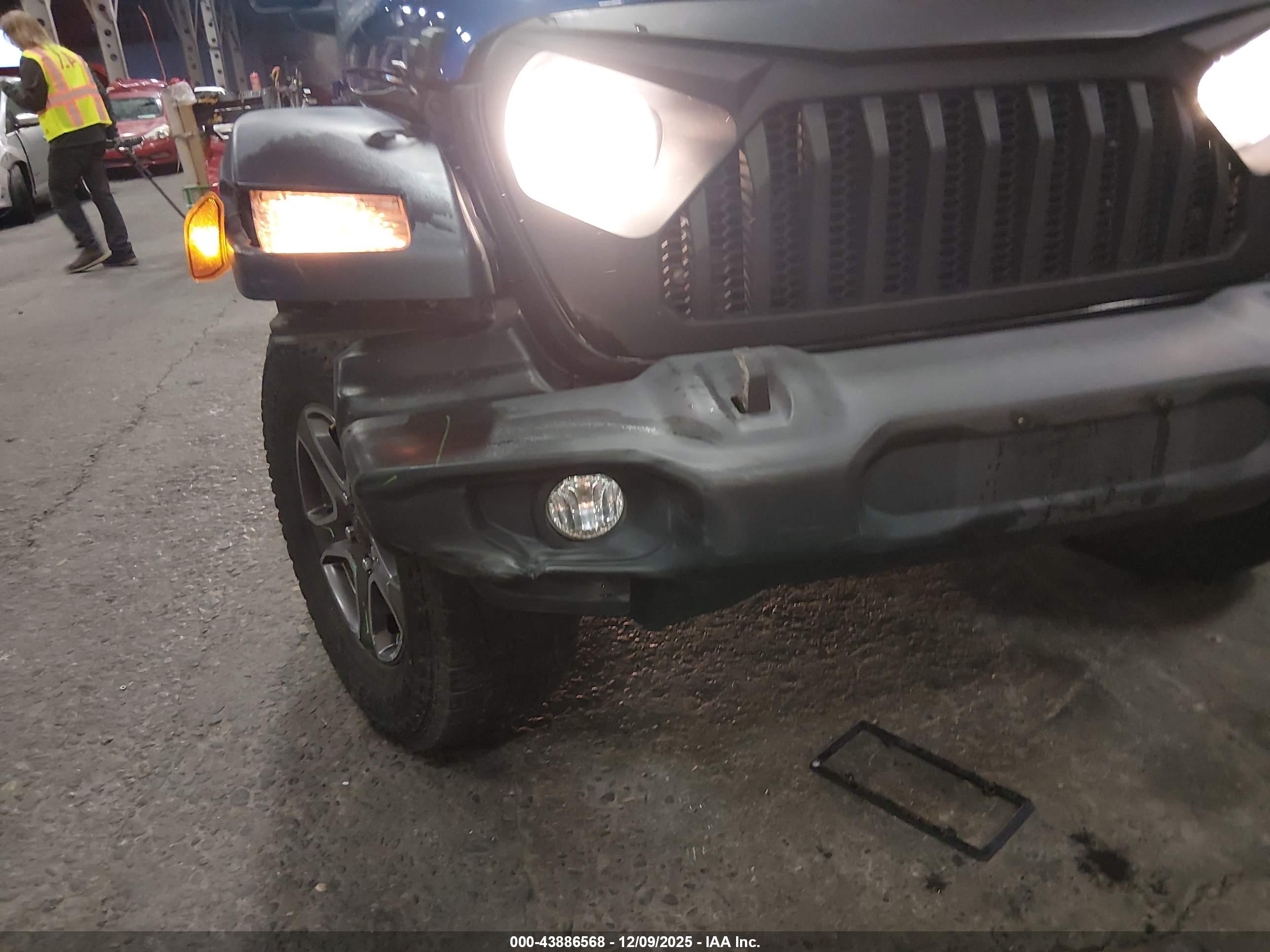 JEEP WRANGLER image 6