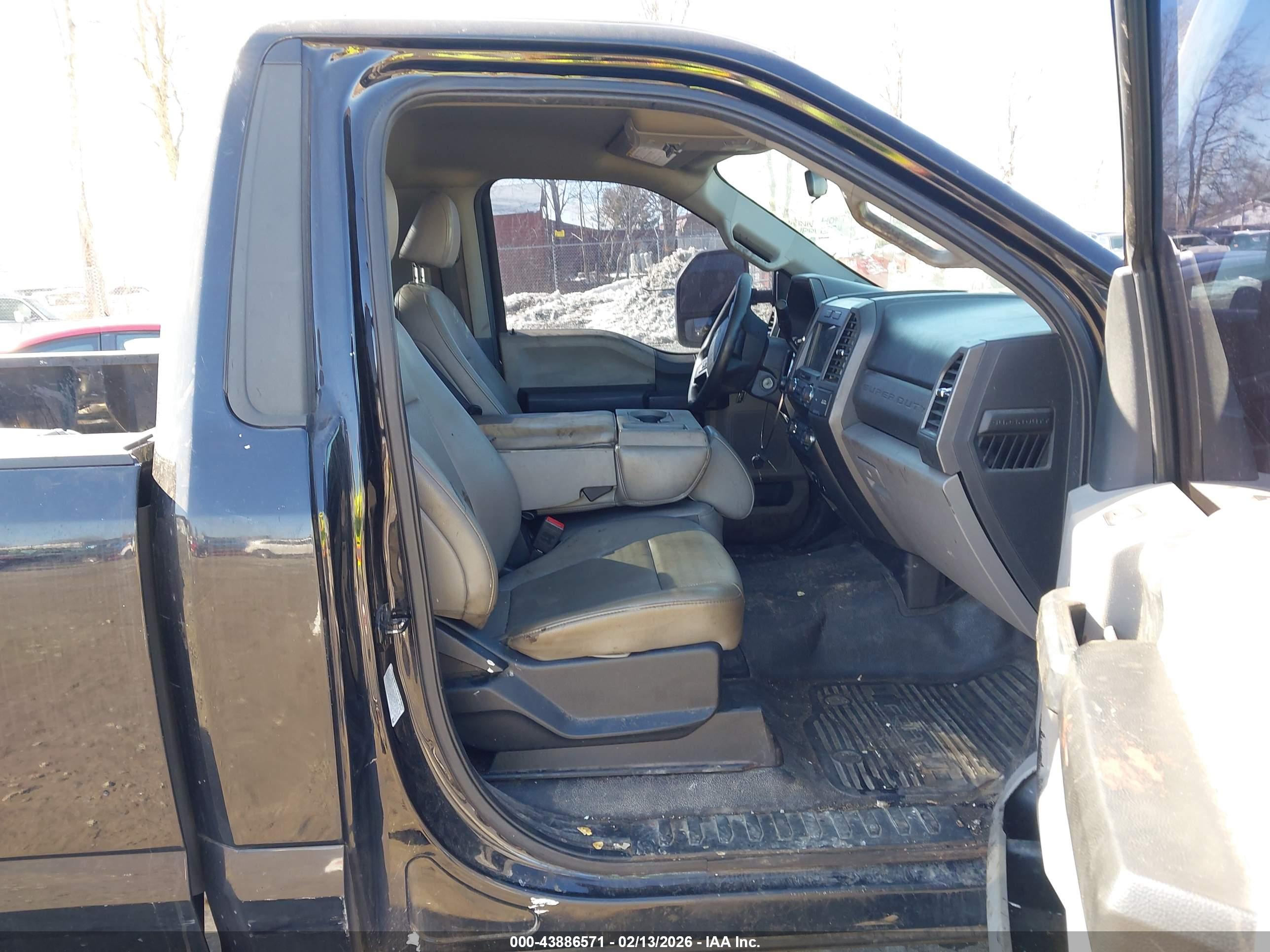 FORD F-350 image 8
