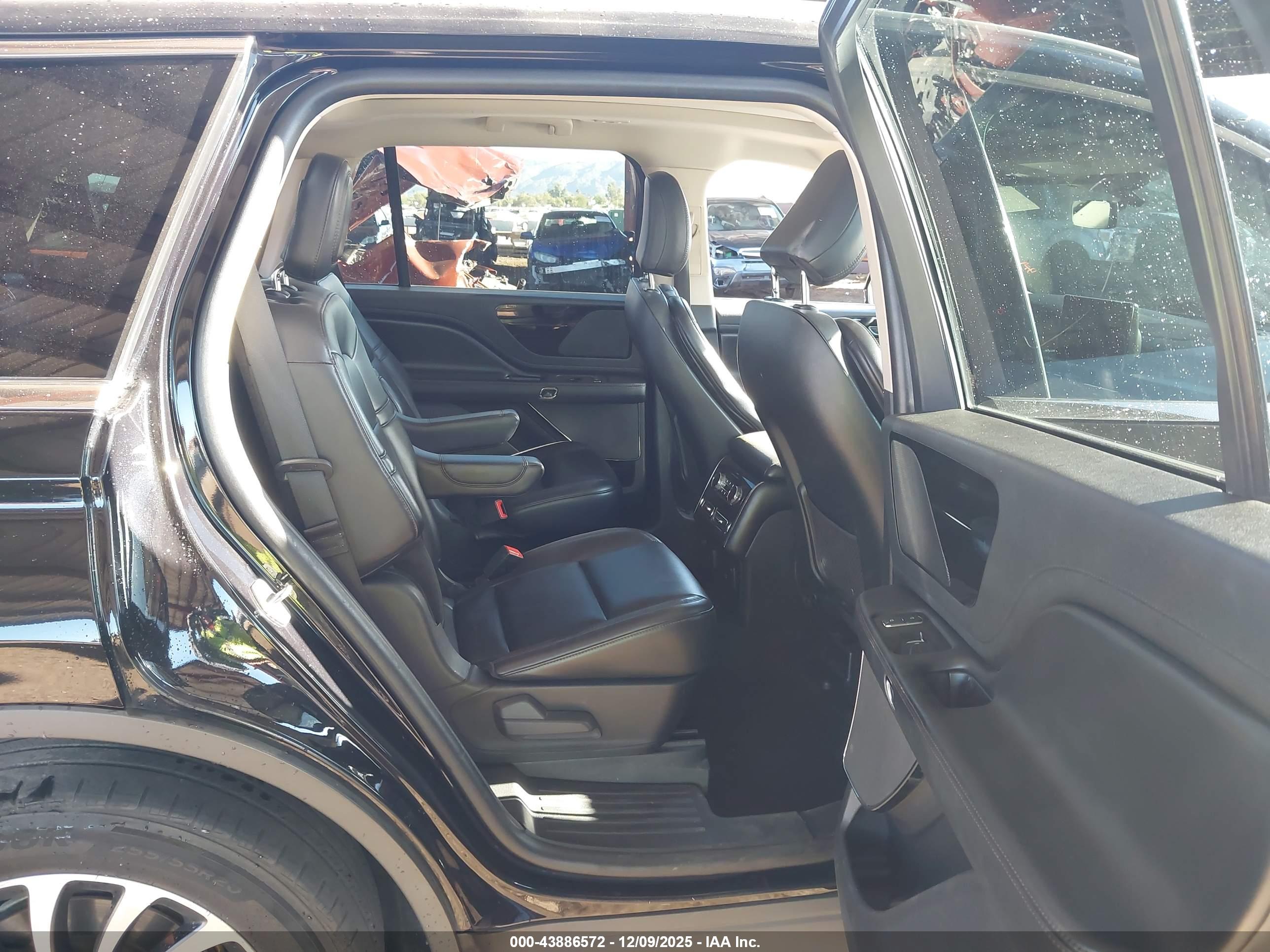 LINCOLN AVIATOR image 8