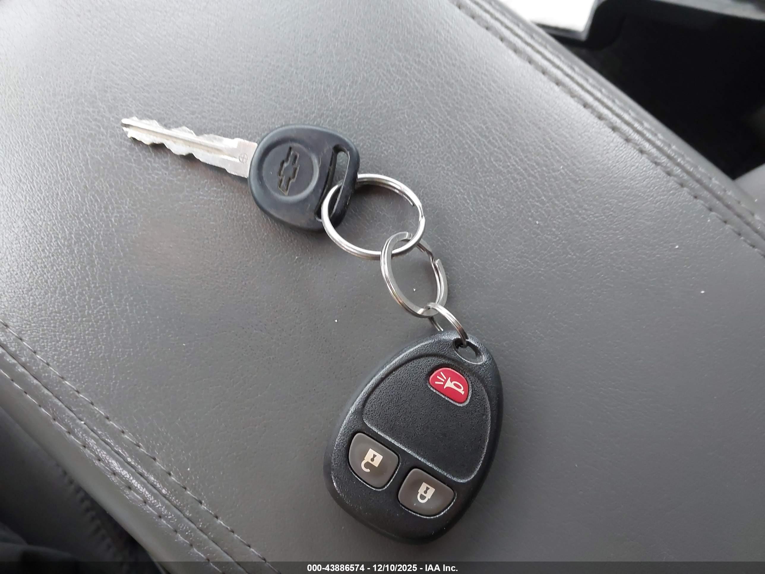 CHEVROLET TRAVERSE image 11