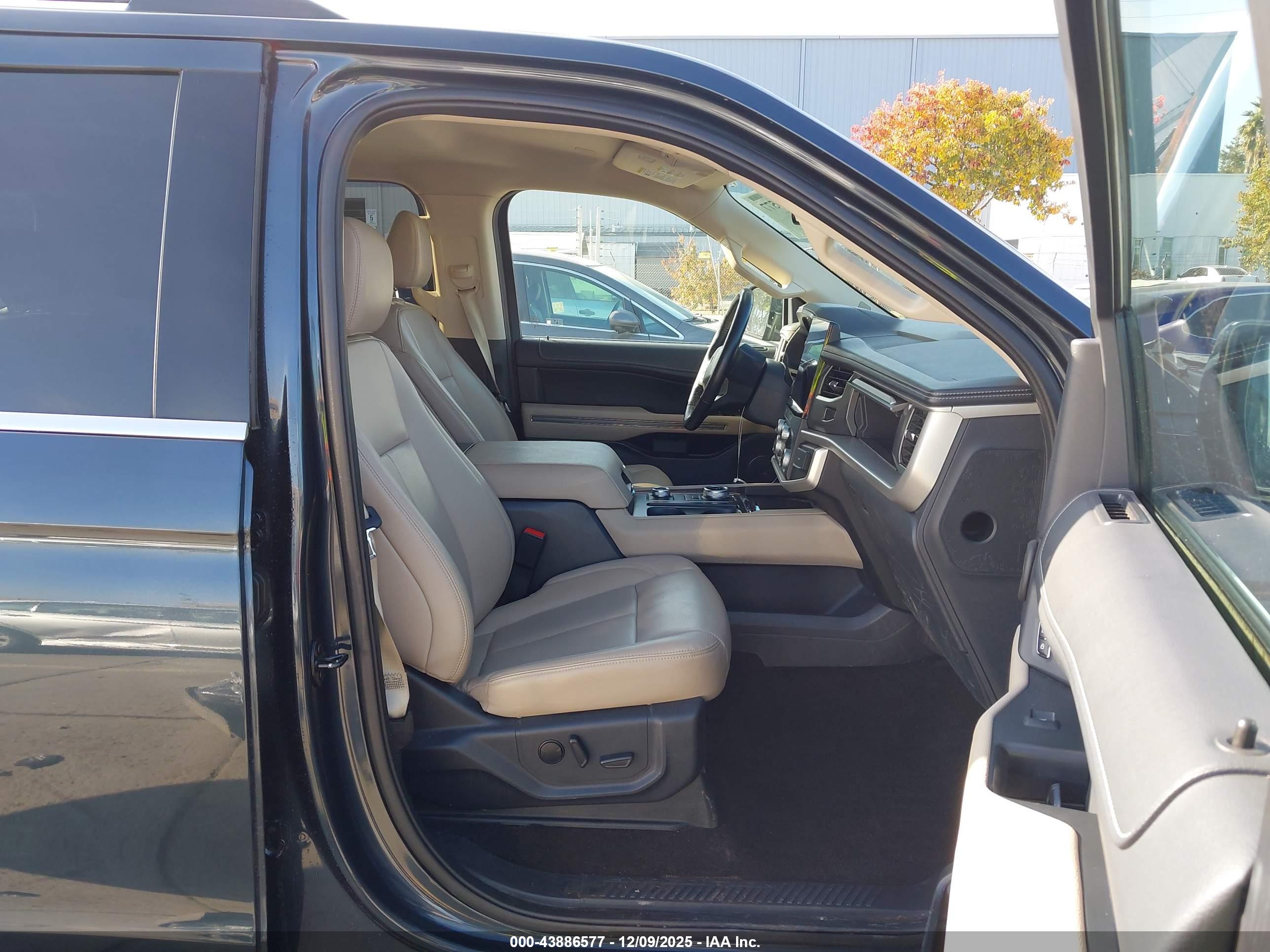 FORD EXPEDITION image 5