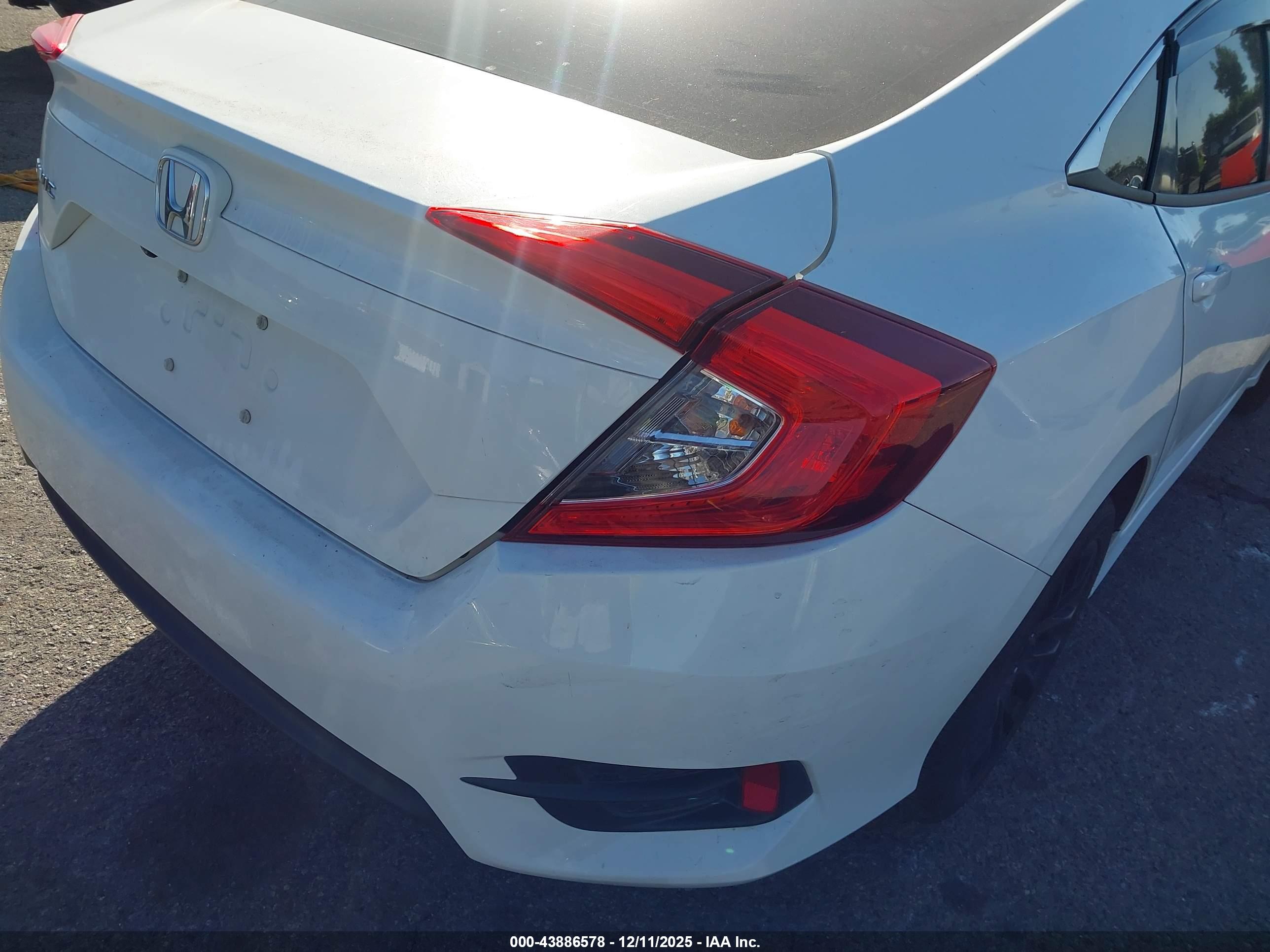 HONDA CIVIC image 4