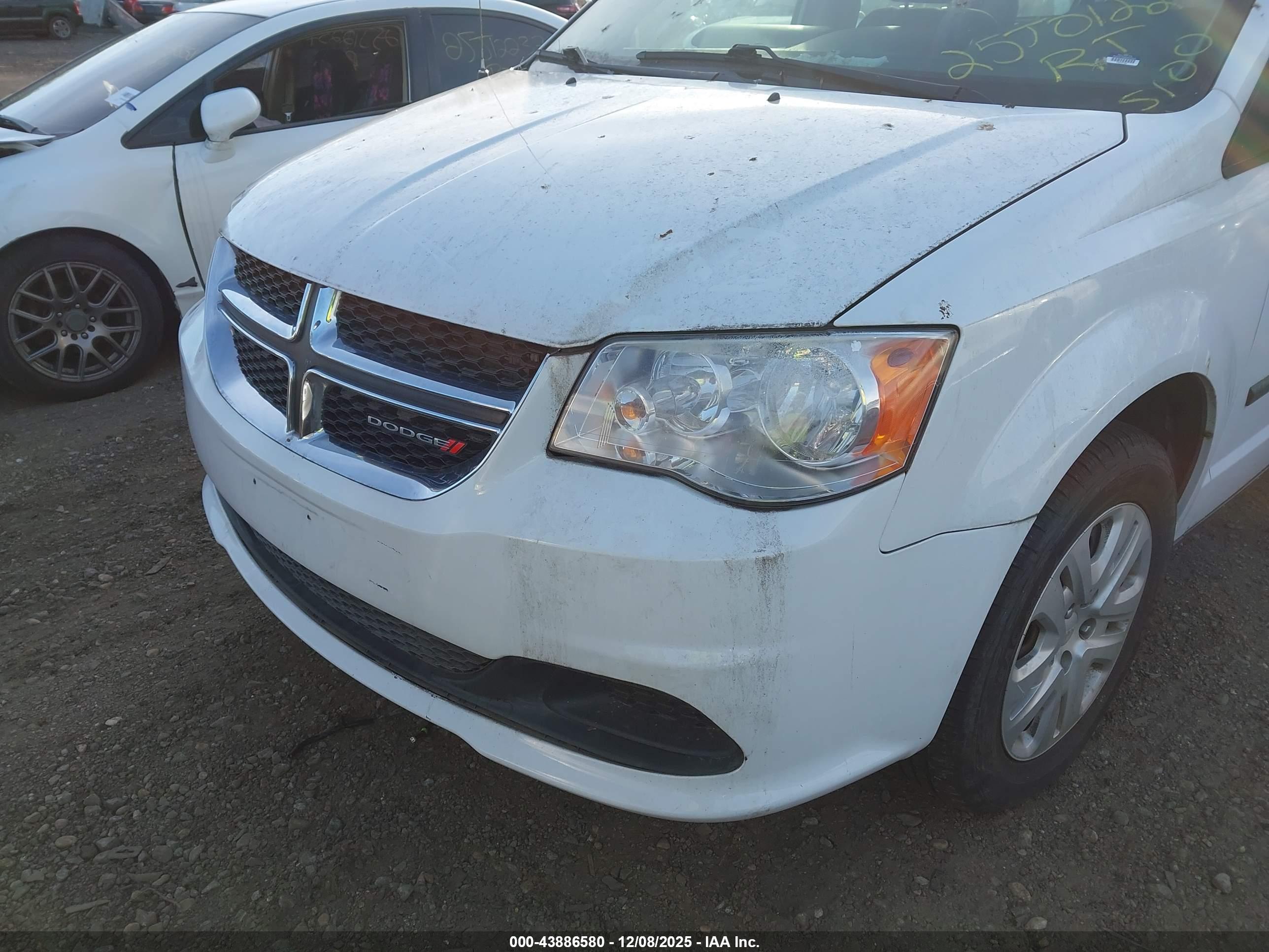 DODGE GRAND image 6