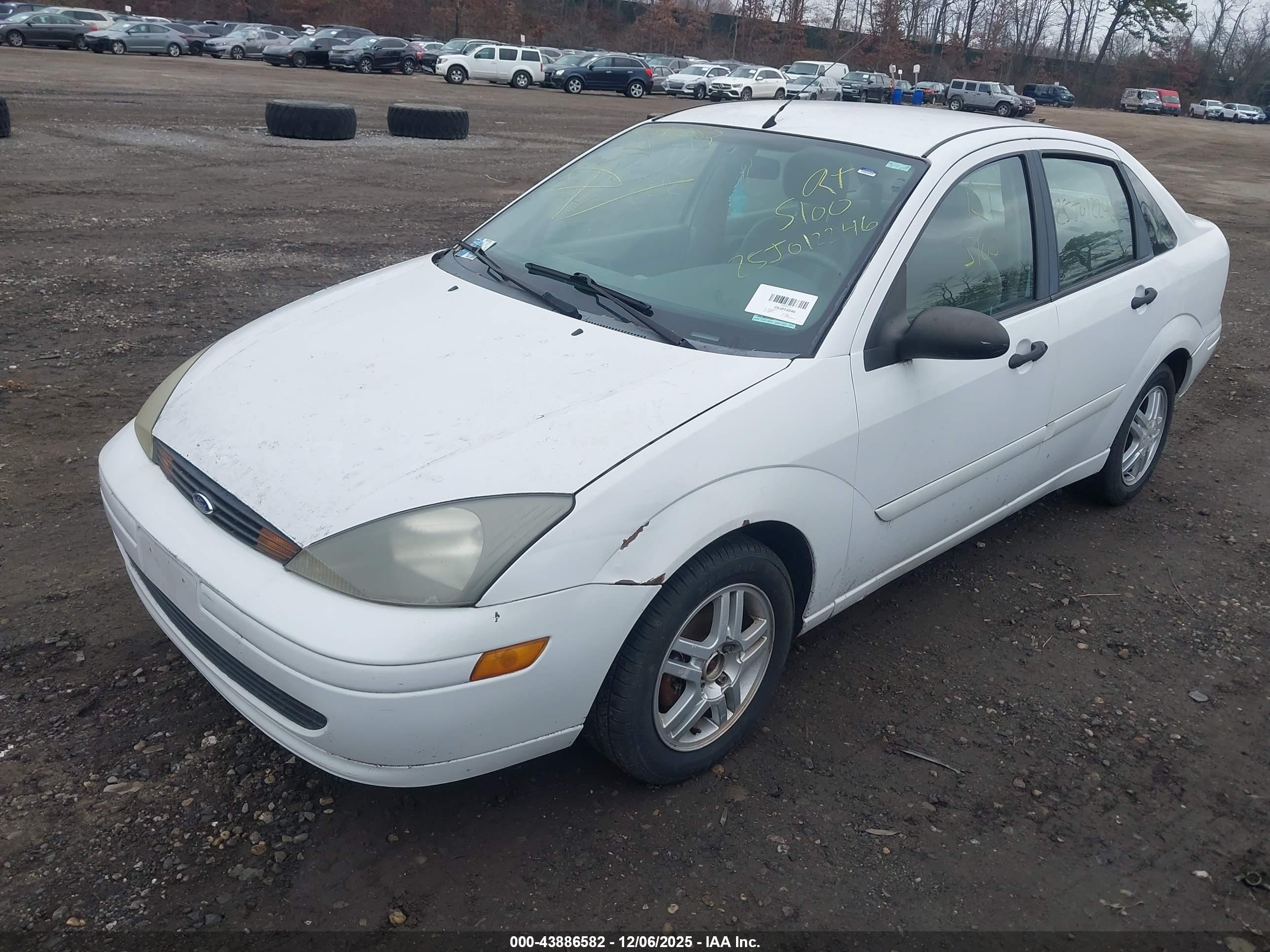 FORD FOCUS image 2