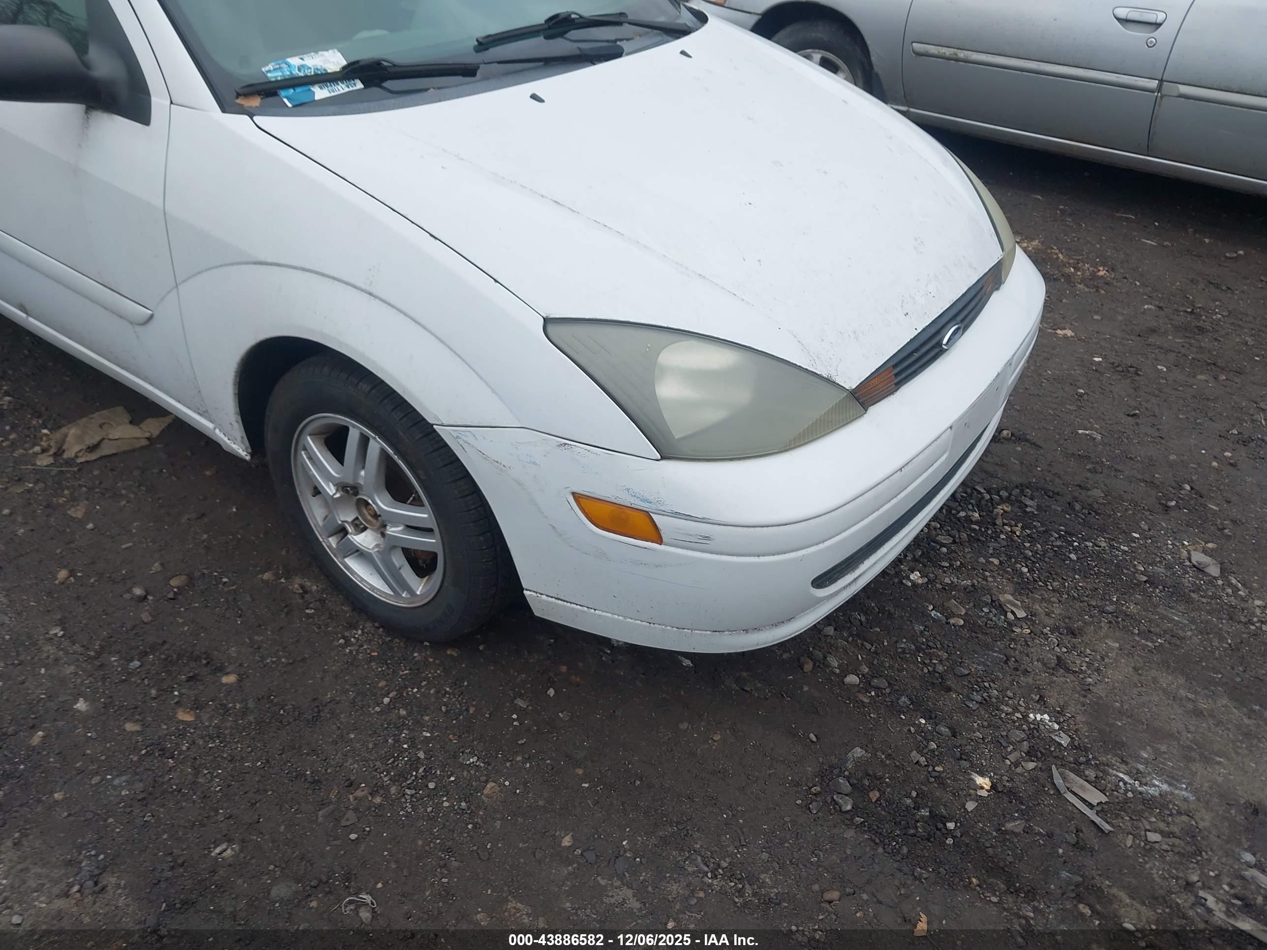 FORD FOCUS image 6
