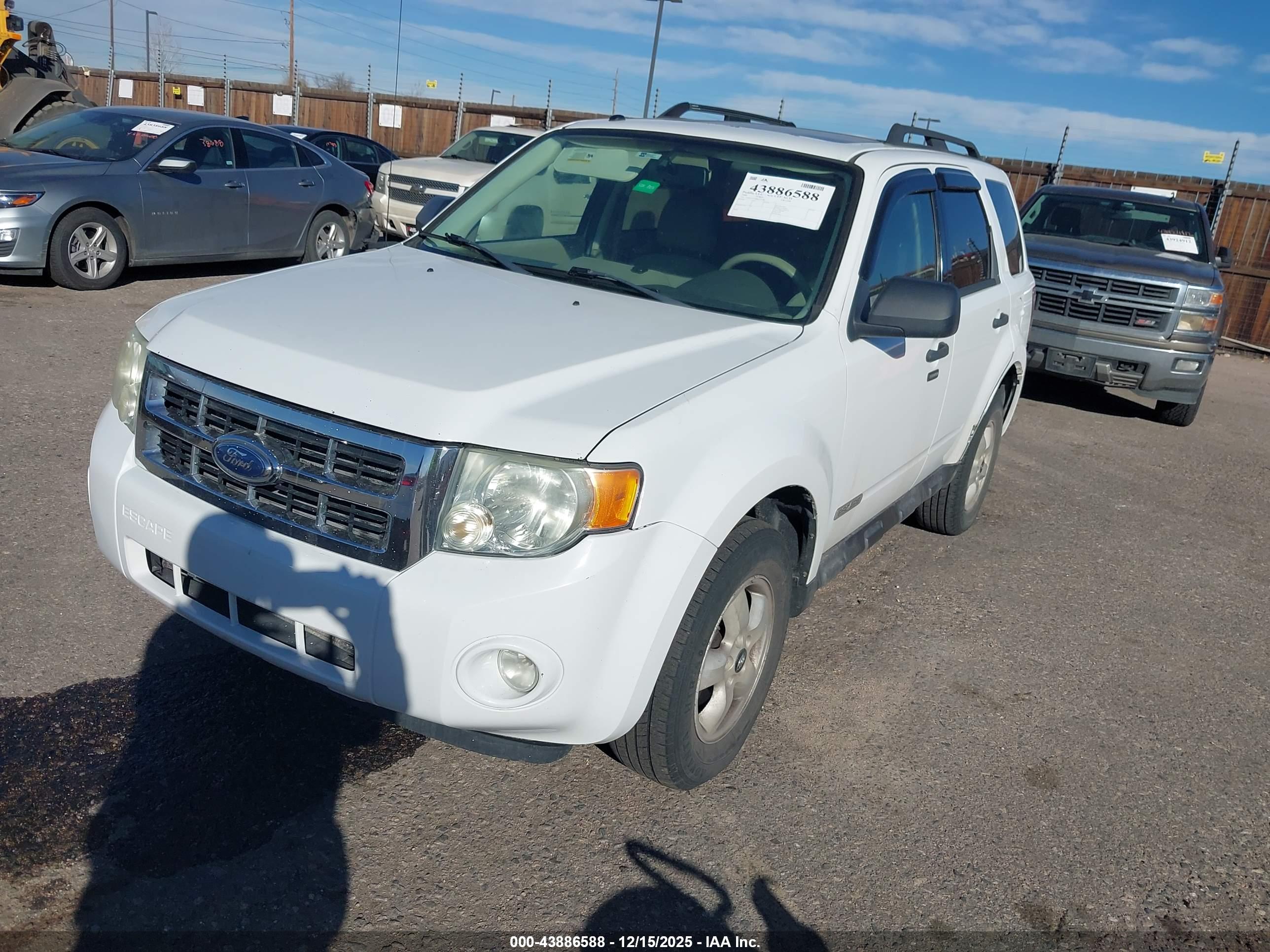 FORD ESCAPE image 2