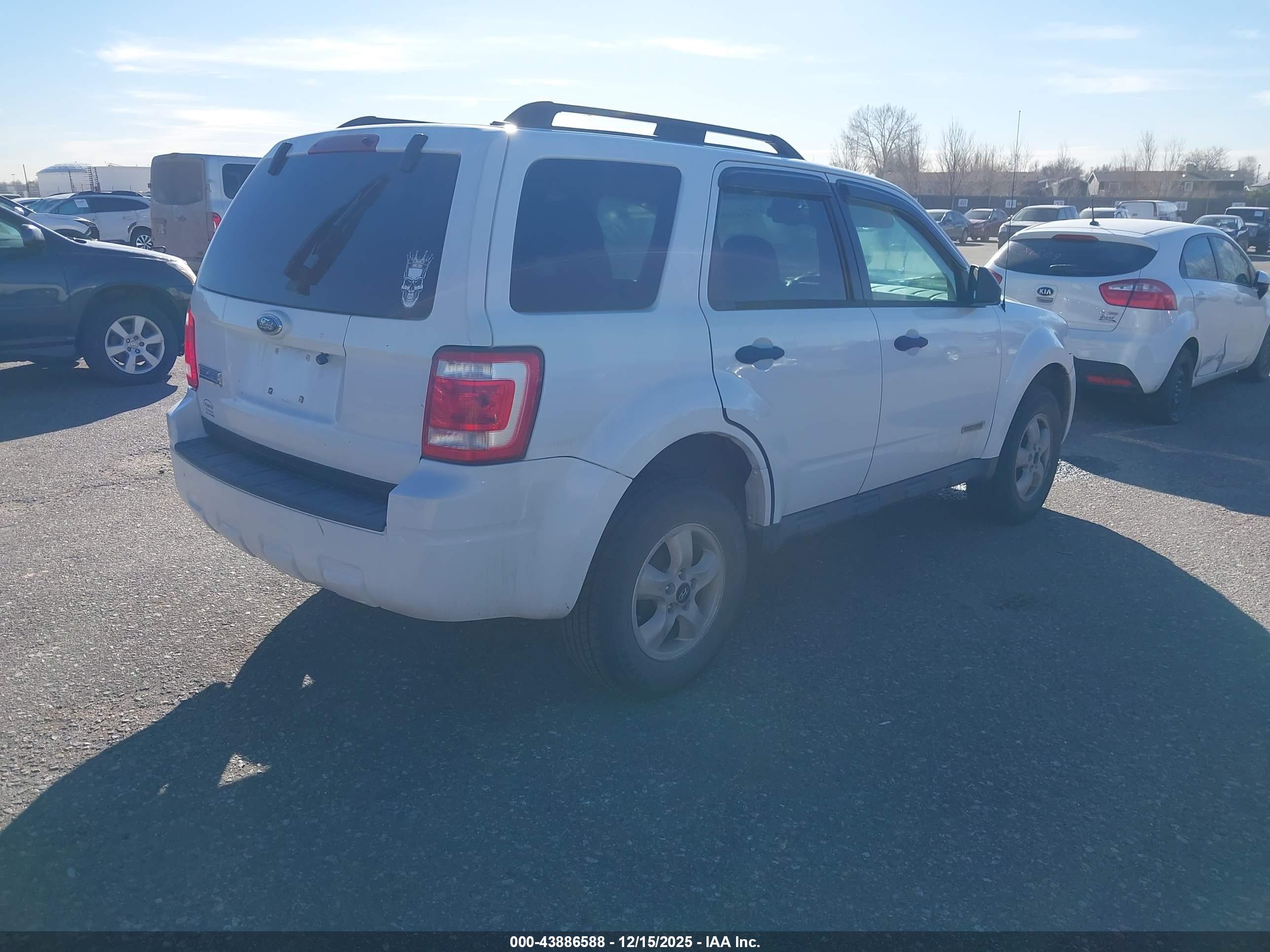 FORD ESCAPE image 4