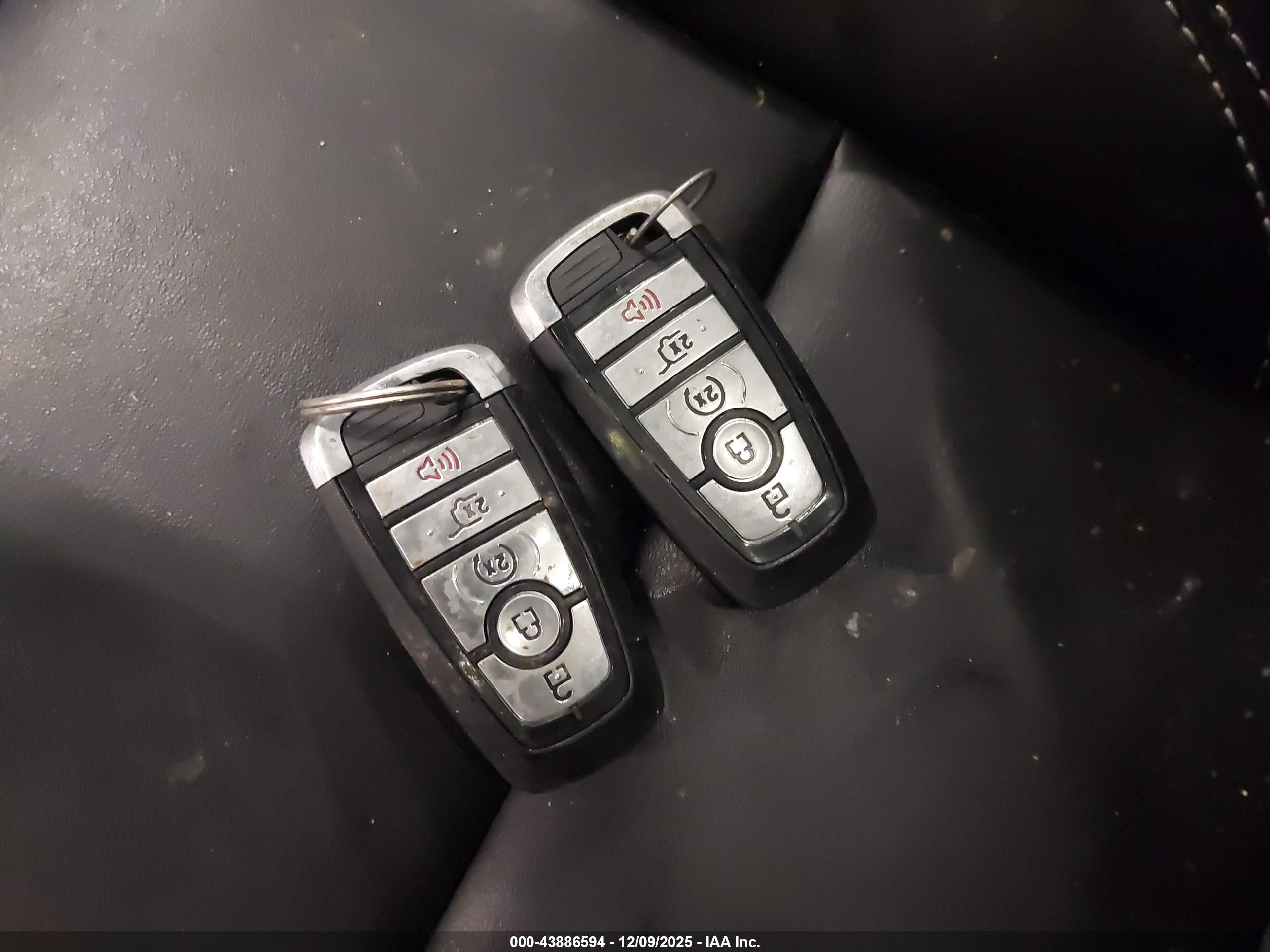 FORD EXPLORER image 11