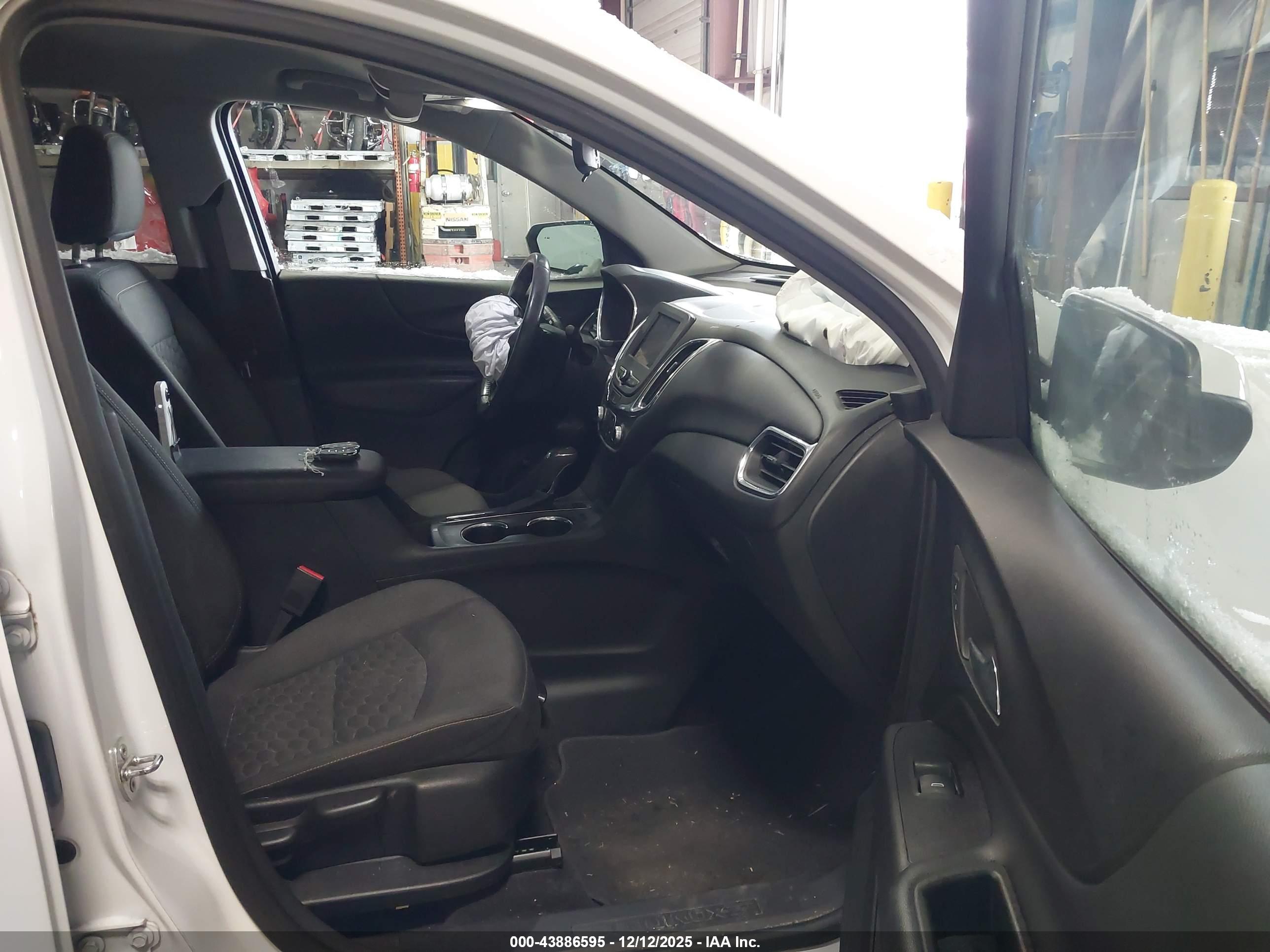 CHEVROLET EQUINOX image 5