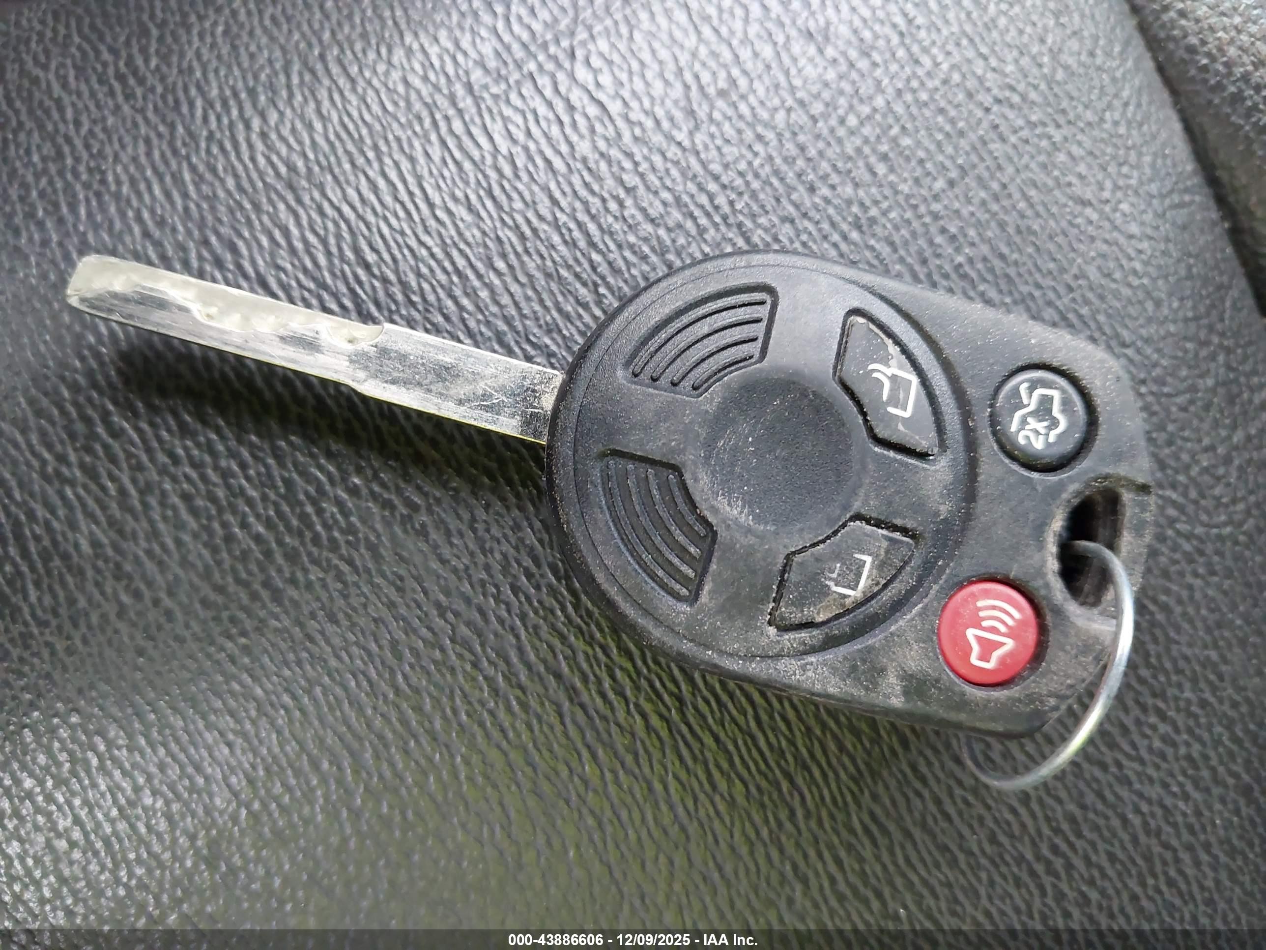 FORD ESCAPE image 11
