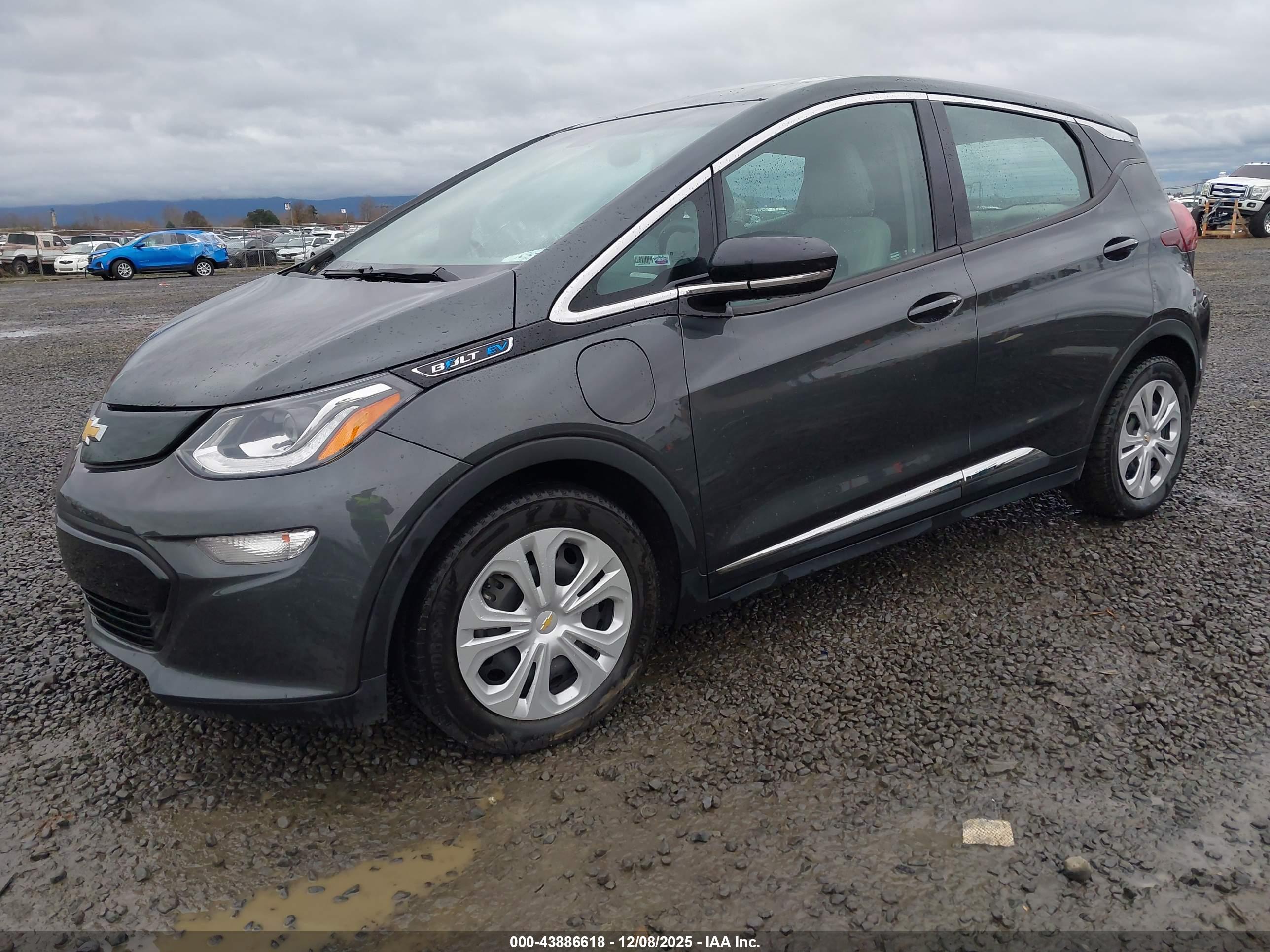 CHEVROLET BOLT image 2