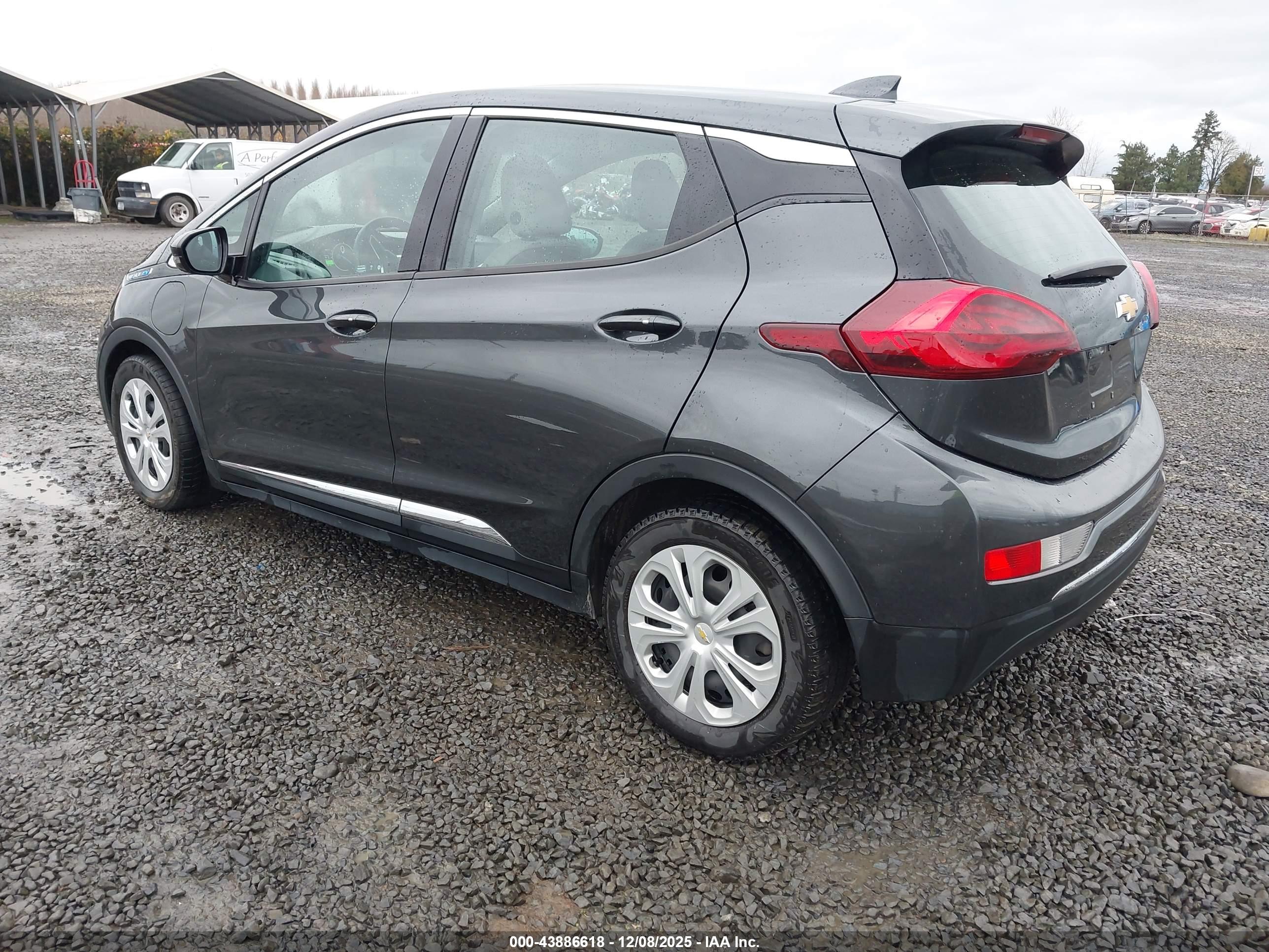 CHEVROLET BOLT image 3