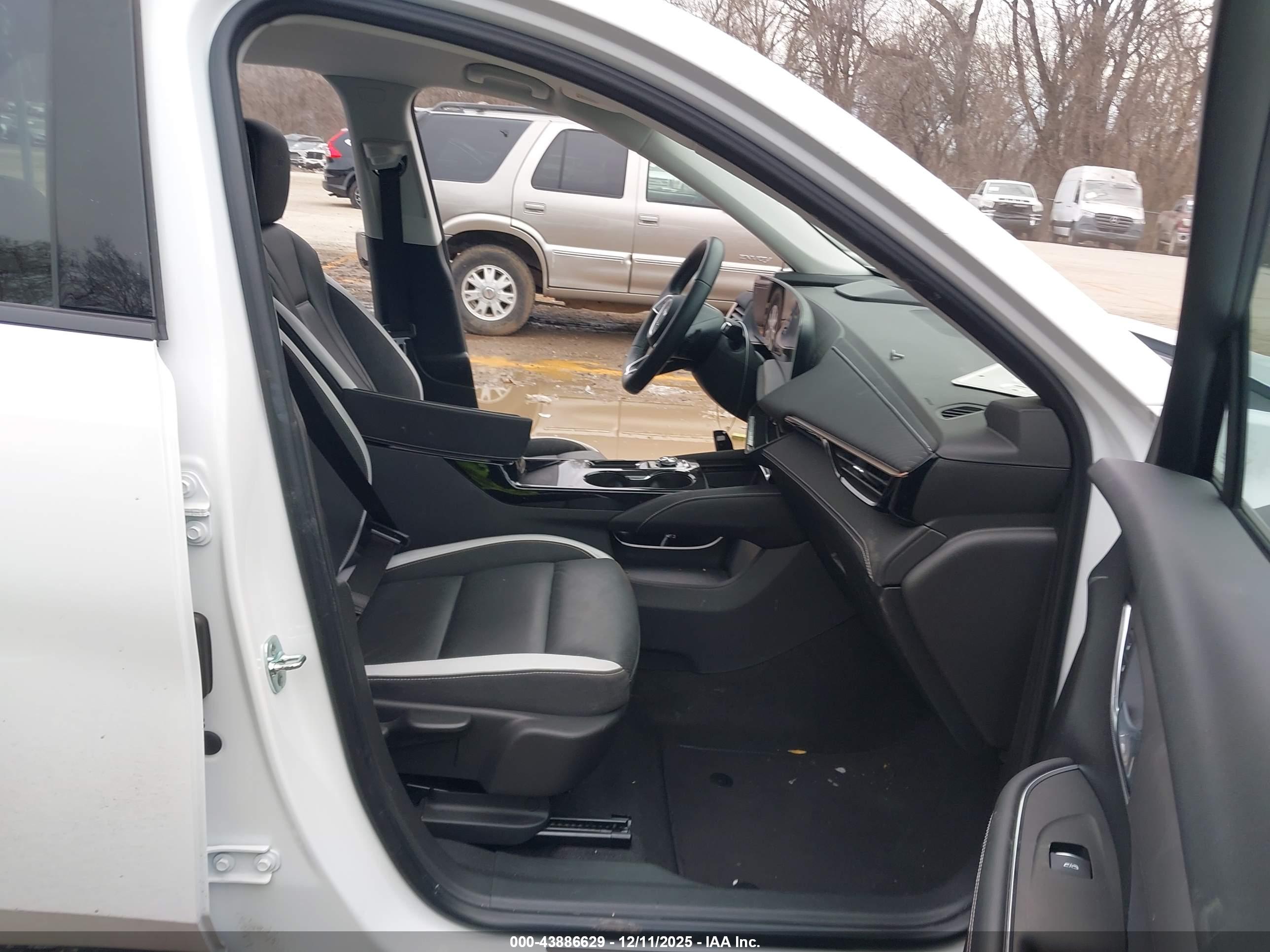 BUICK ENVISION image 5