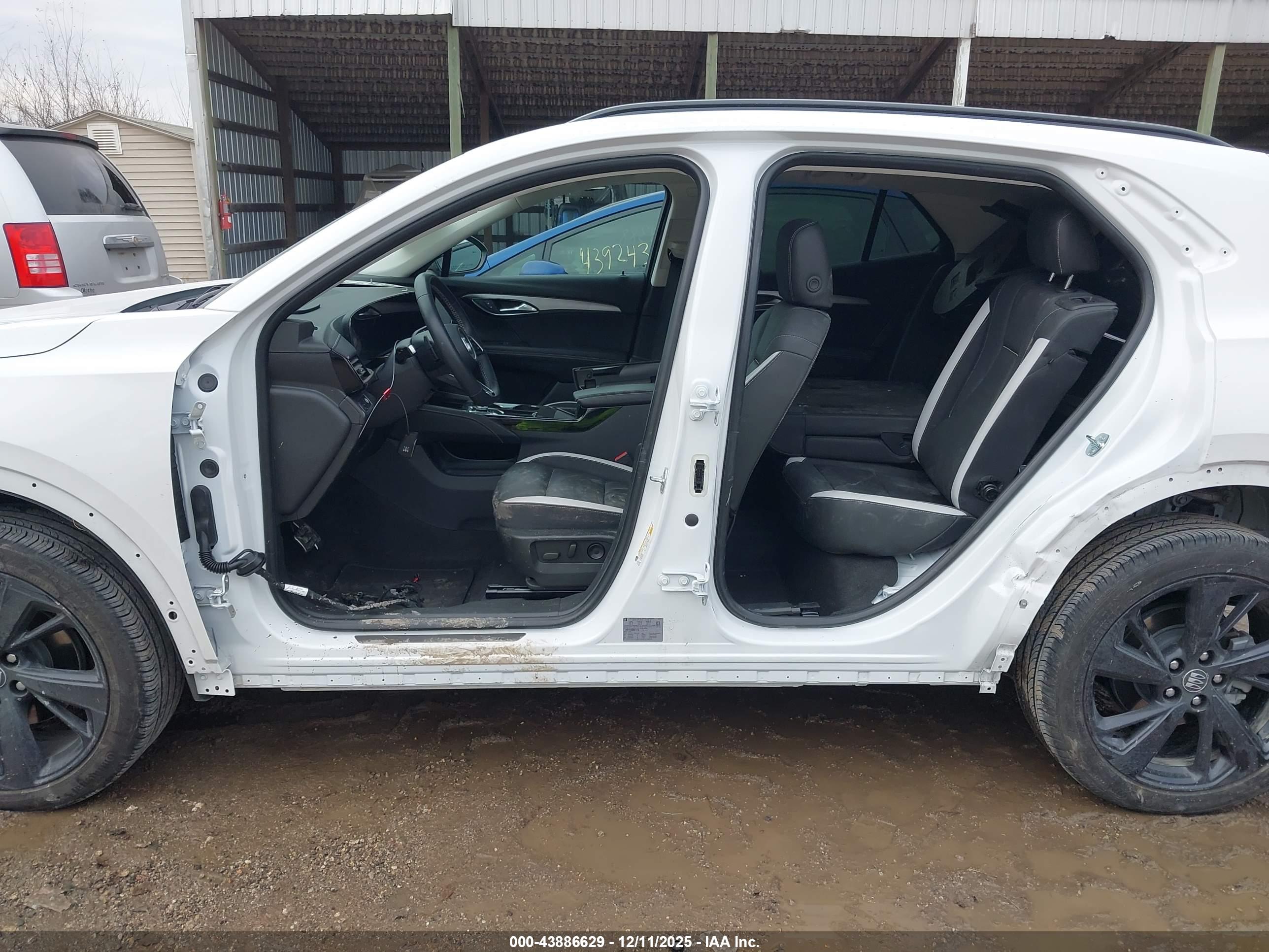 BUICK ENVISION image 6