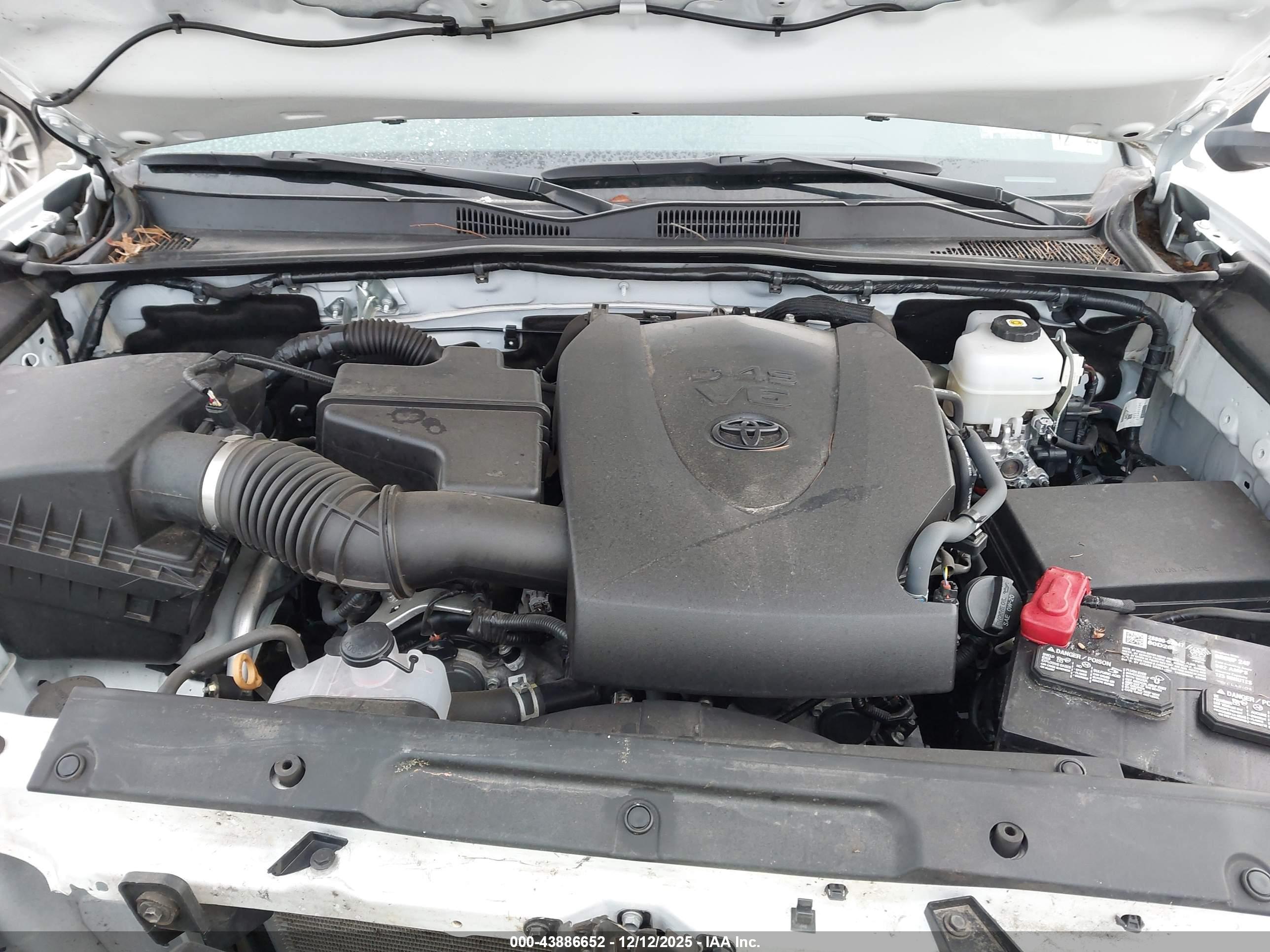 TOYOTA TACOMA image 10