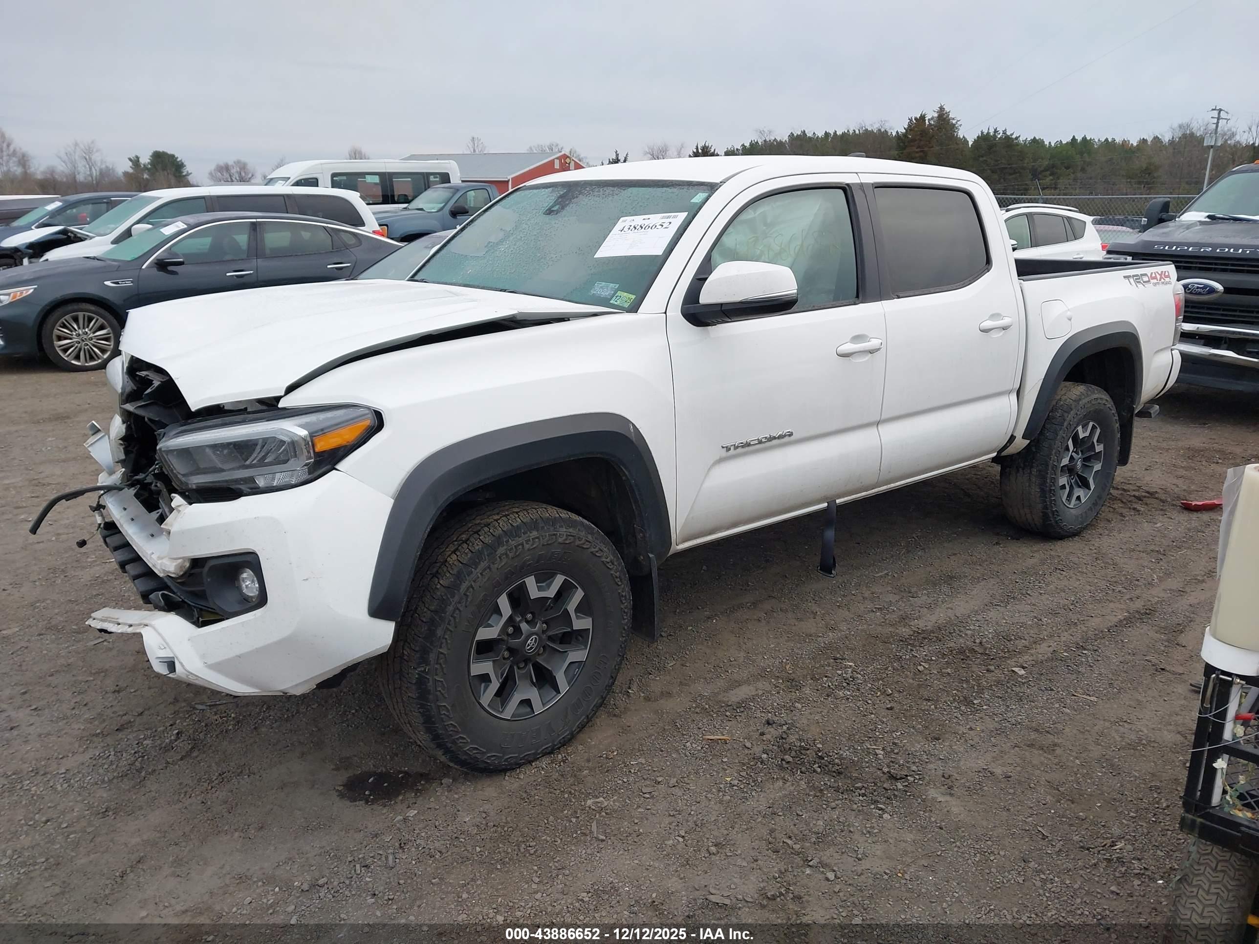 TOYOTA TACOMA image 2