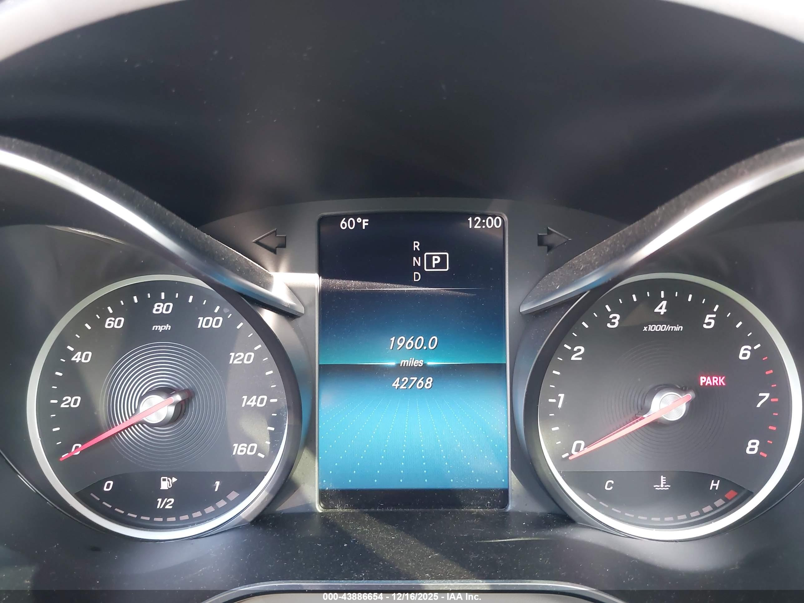 MERCEDES-BENZ GLC image 7