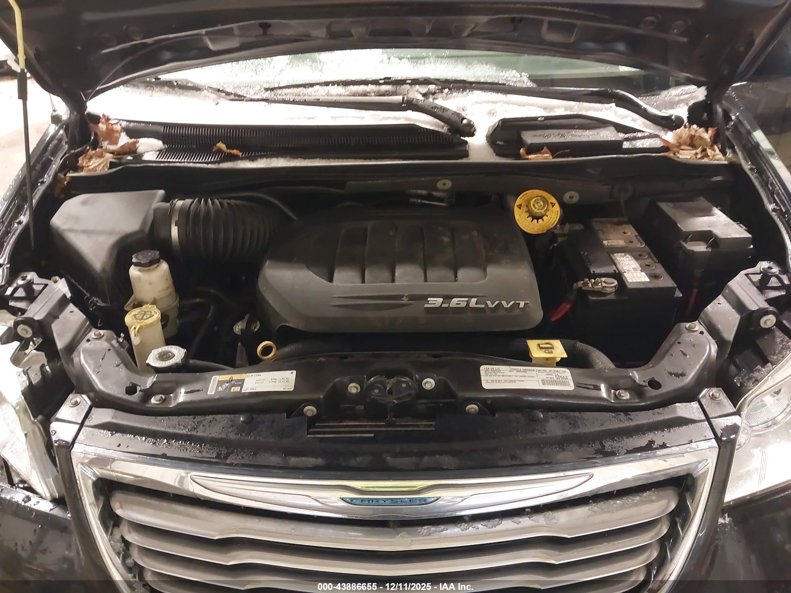 CHRYSLER TOWN image 10