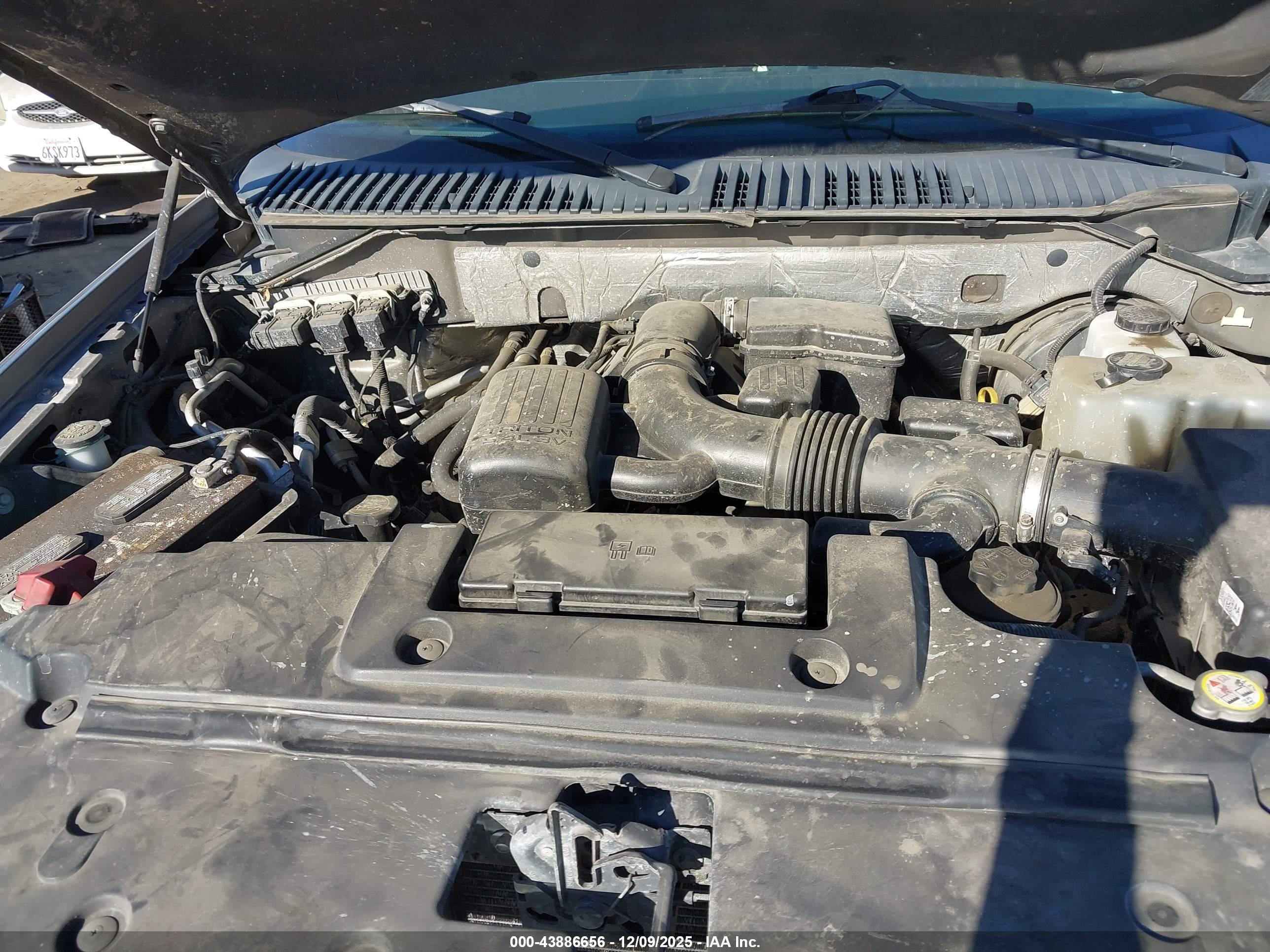 FORD EXPEDITION image 10