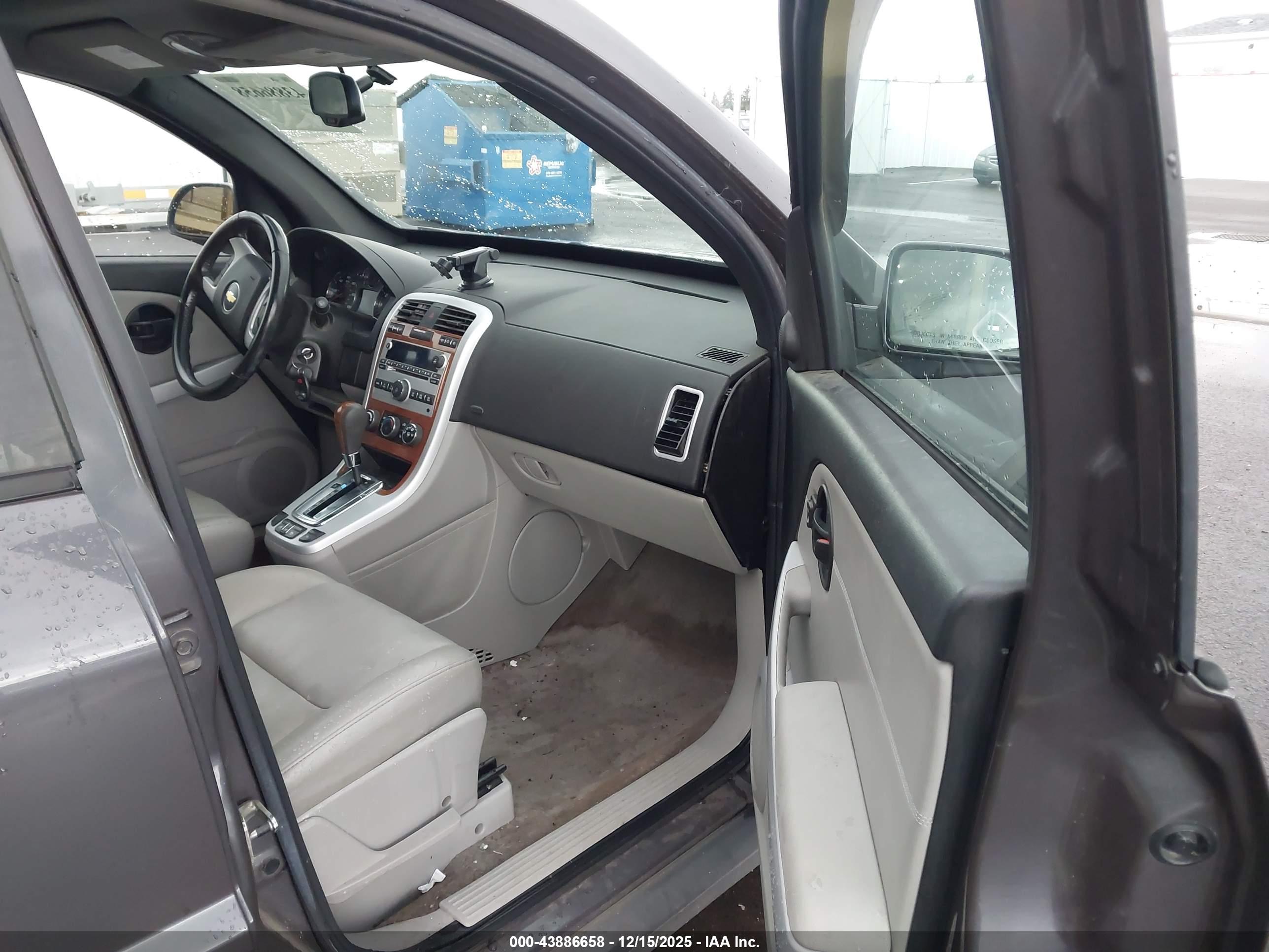 CHEVROLET EQUINOX image 5