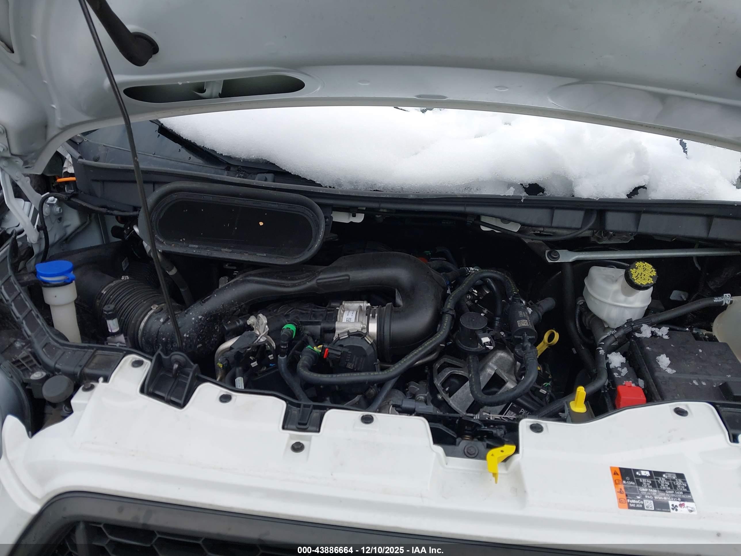 FORD TRANSIT-250 image 10