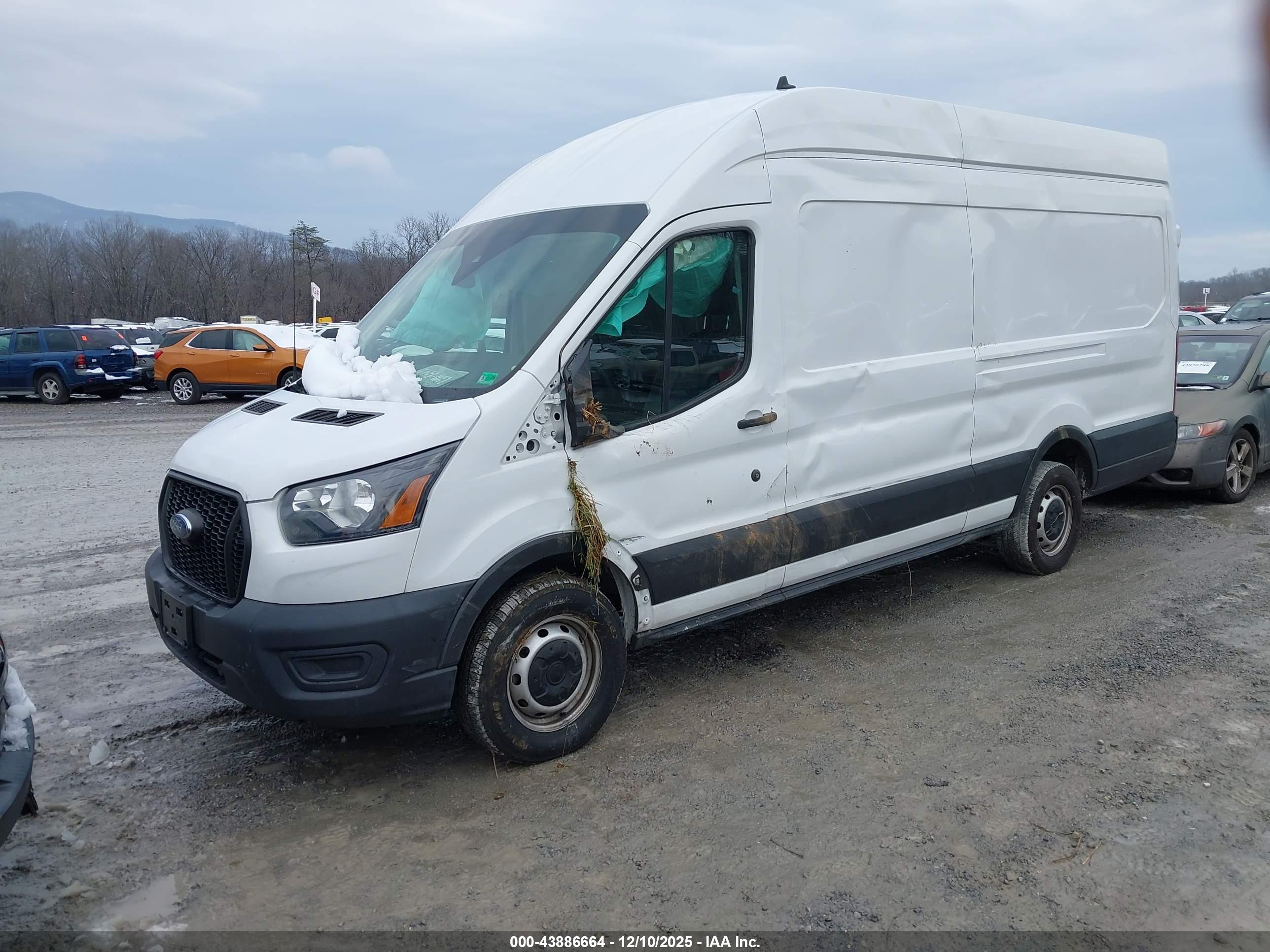 FORD TRANSIT-250 image 2