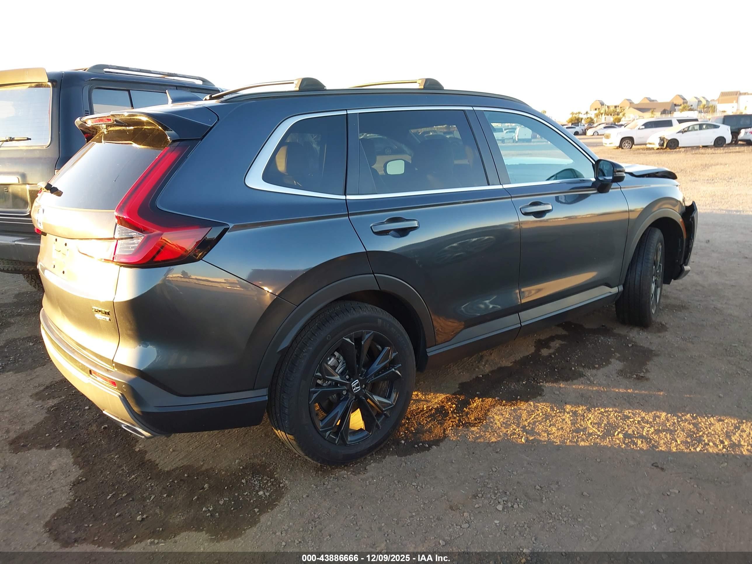 HONDA CR-V image 4
