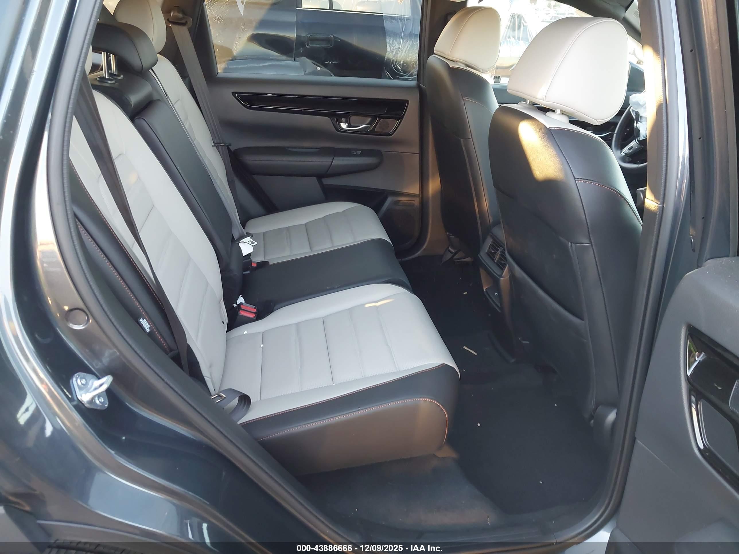HONDA CR-V image 8