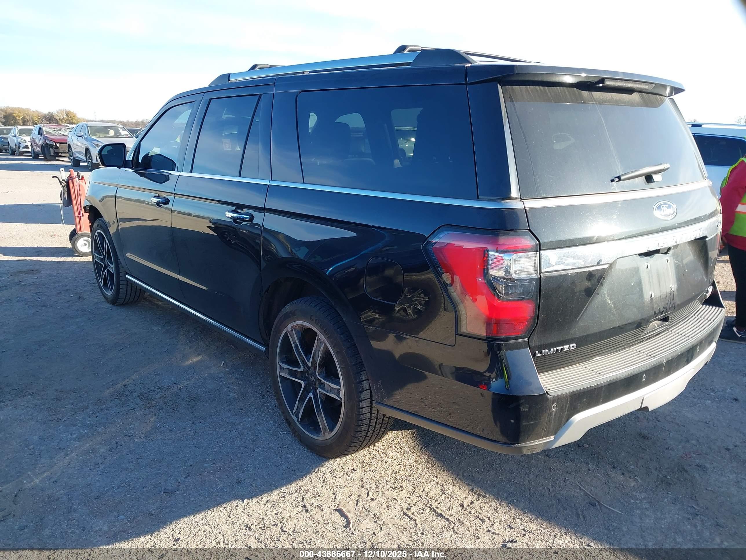 FORD EXPEDITION image 3