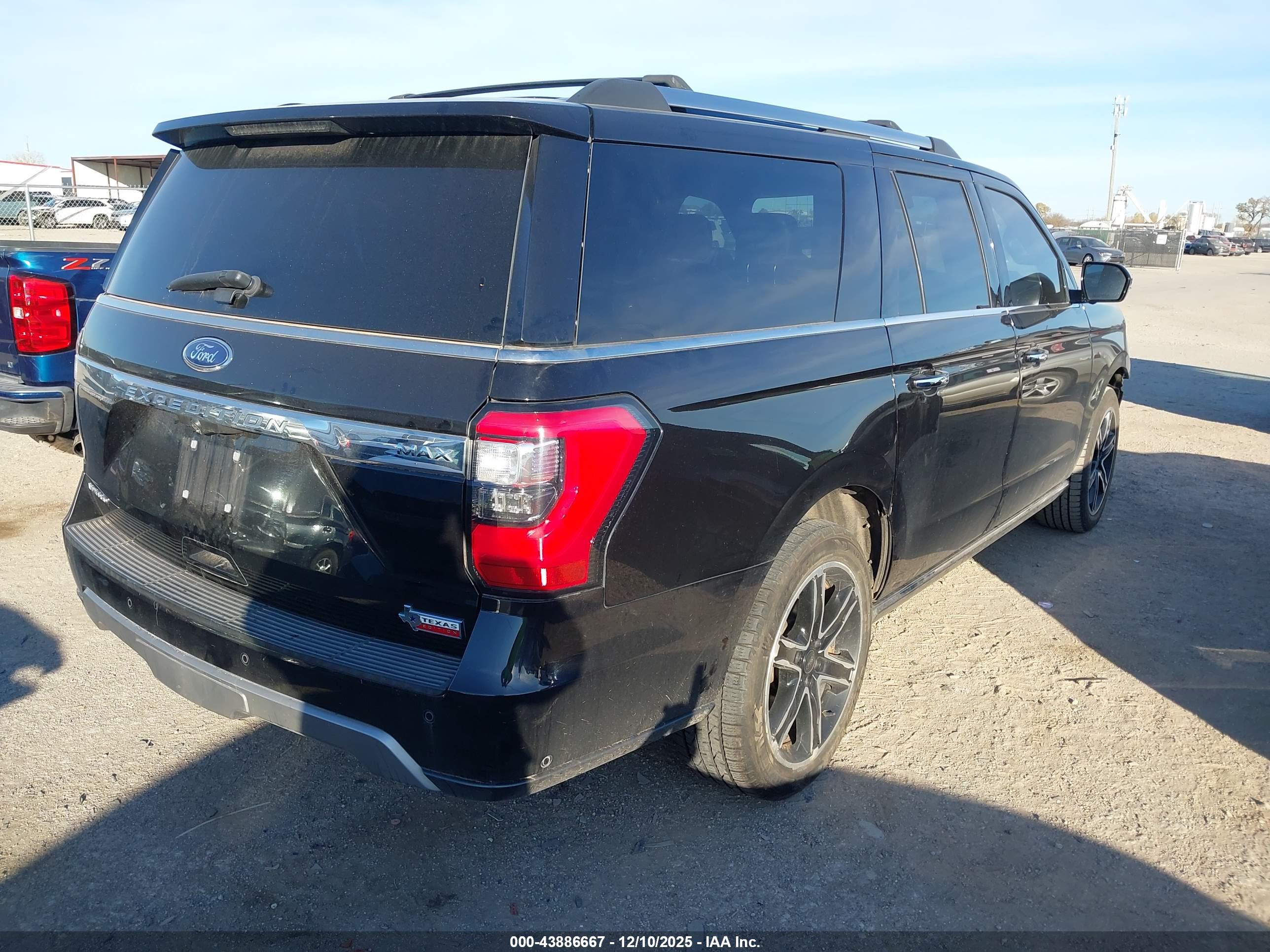 FORD EXPEDITION image 4