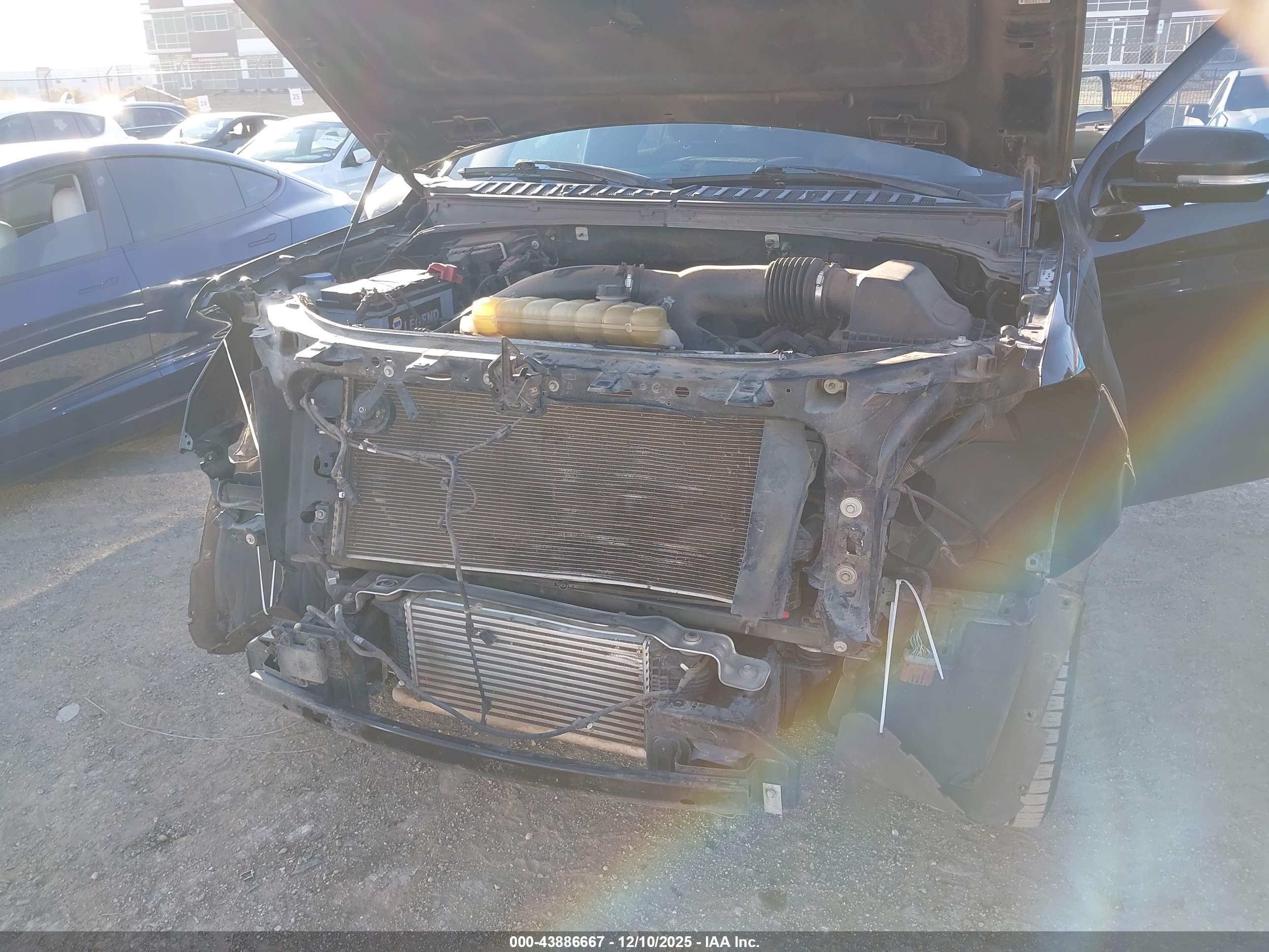 FORD EXPEDITION image 6