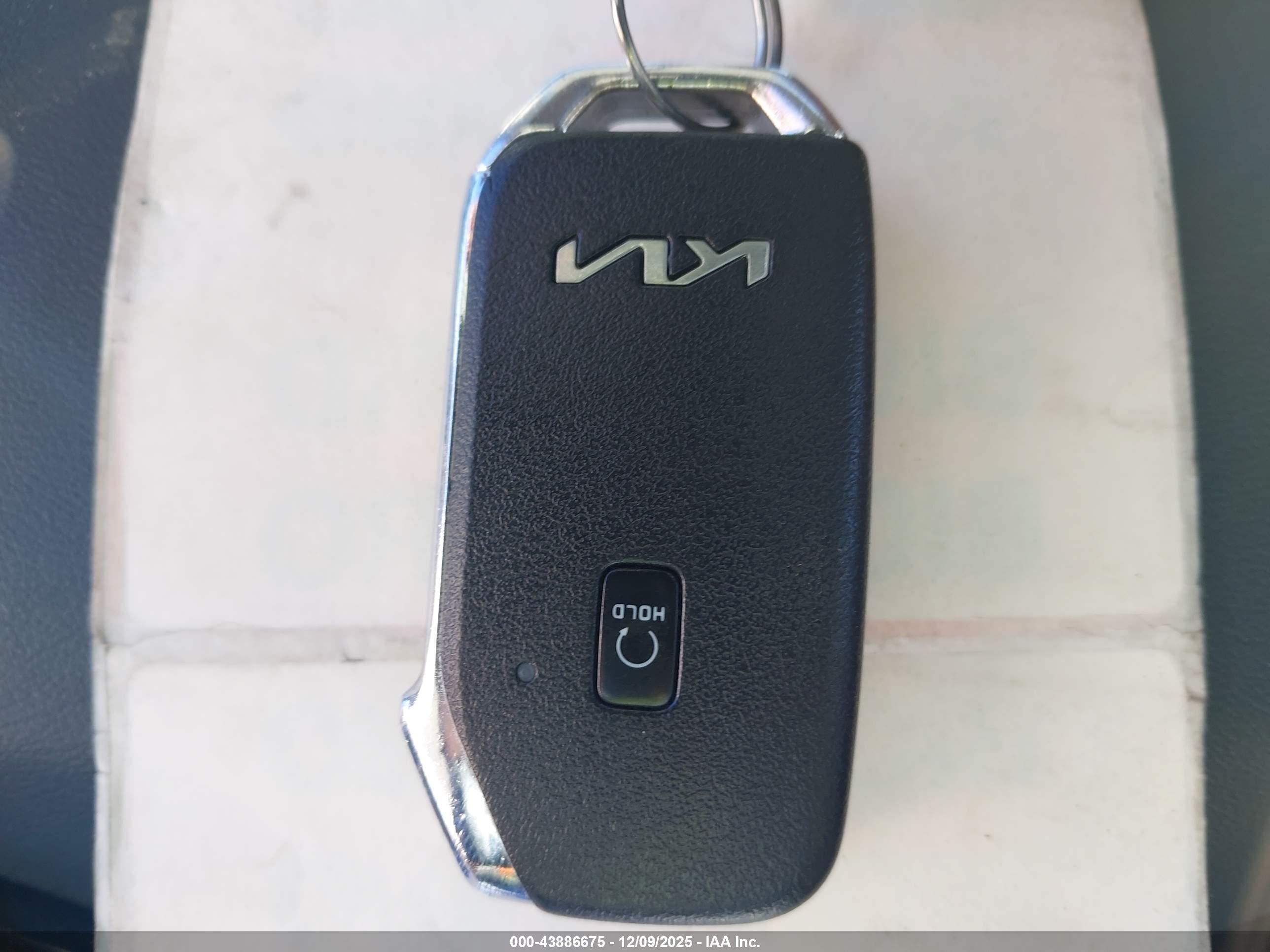 KIA NIRO image 11