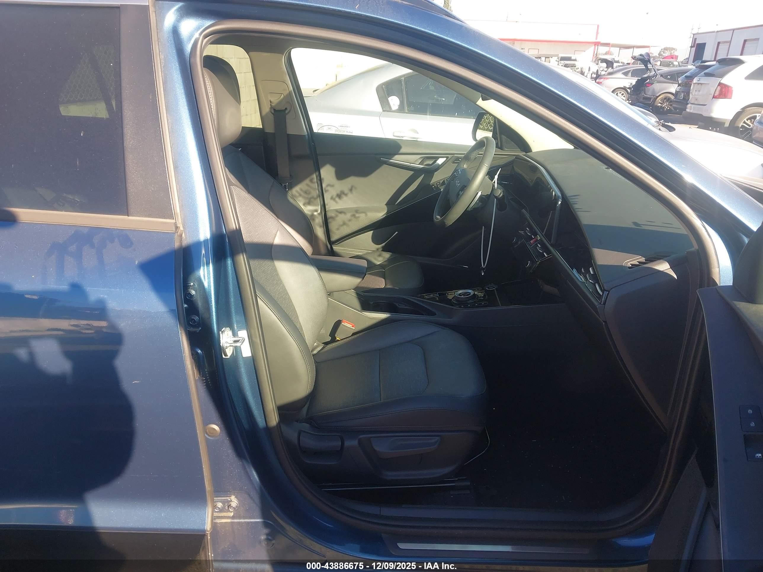 KIA NIRO image 5