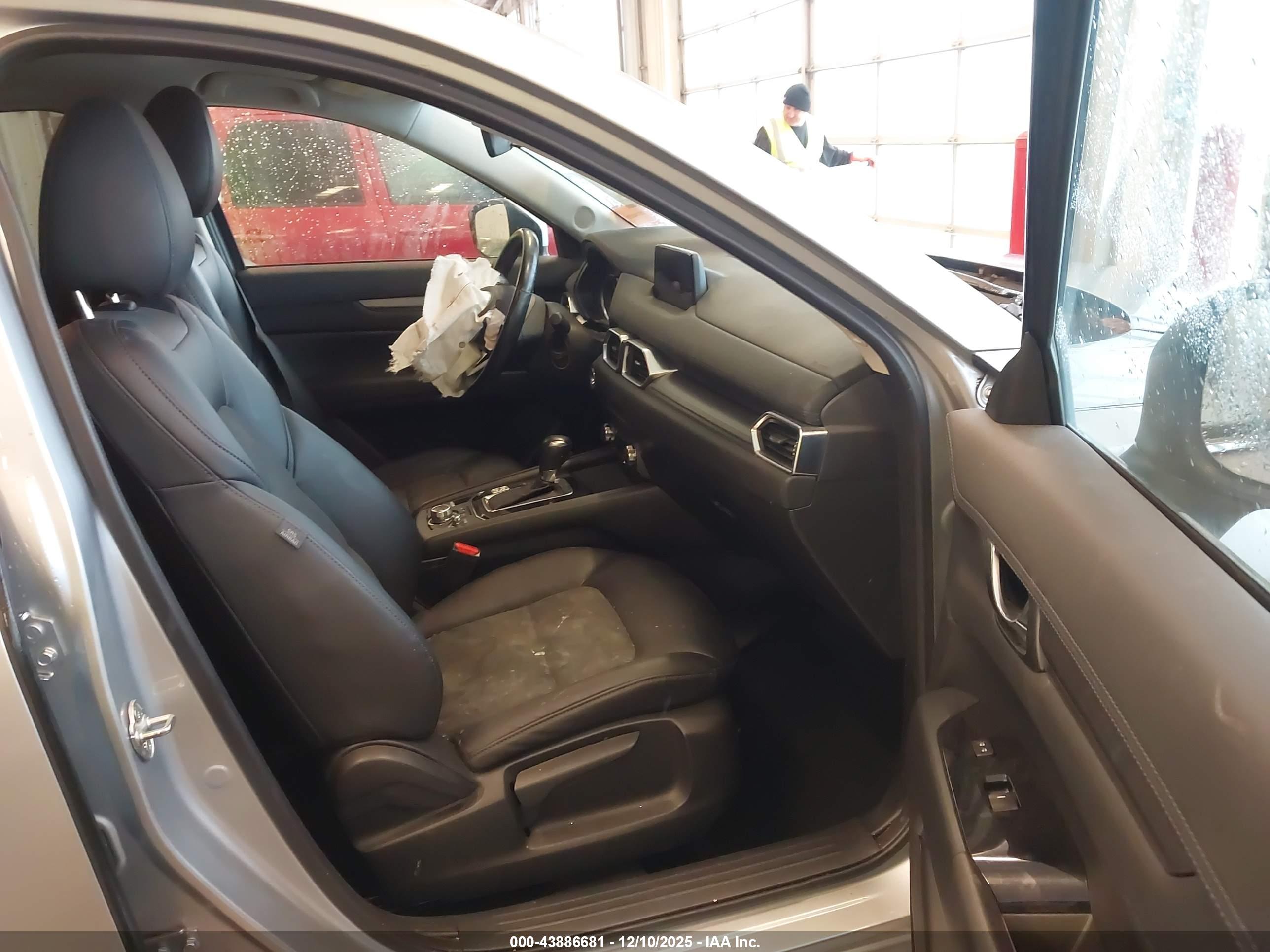 MAZDA CX-5 image 5