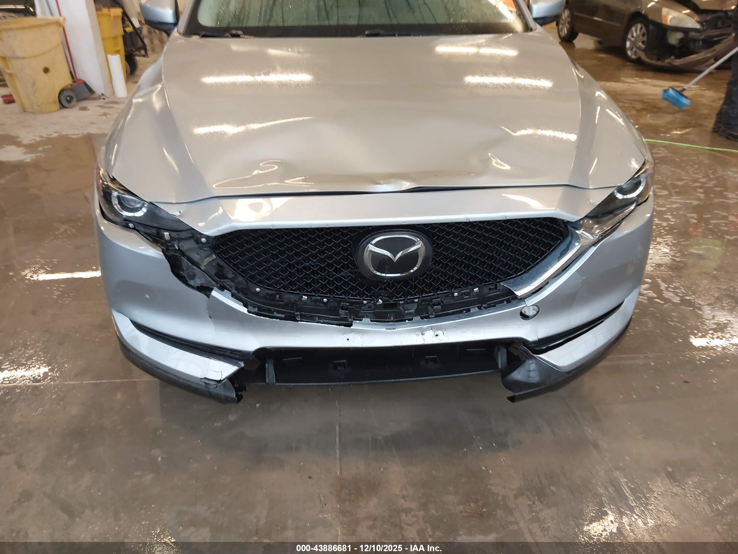MAZDA CX-5 image 6
