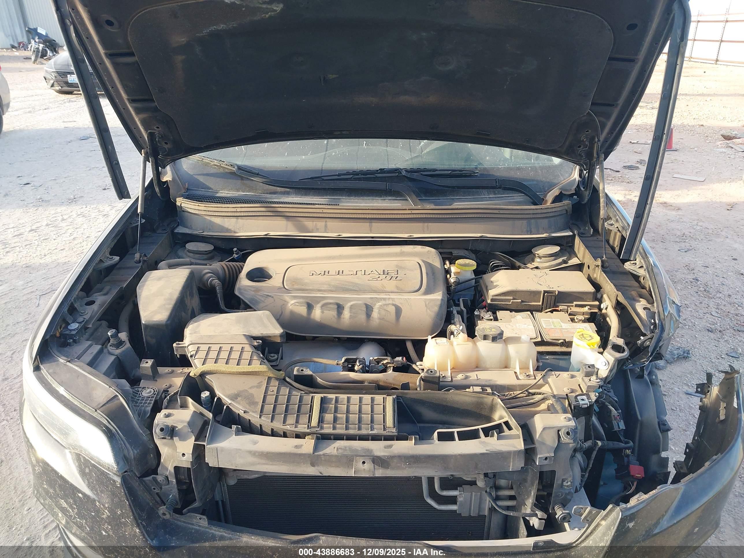 JEEP CHEROKEE image 10