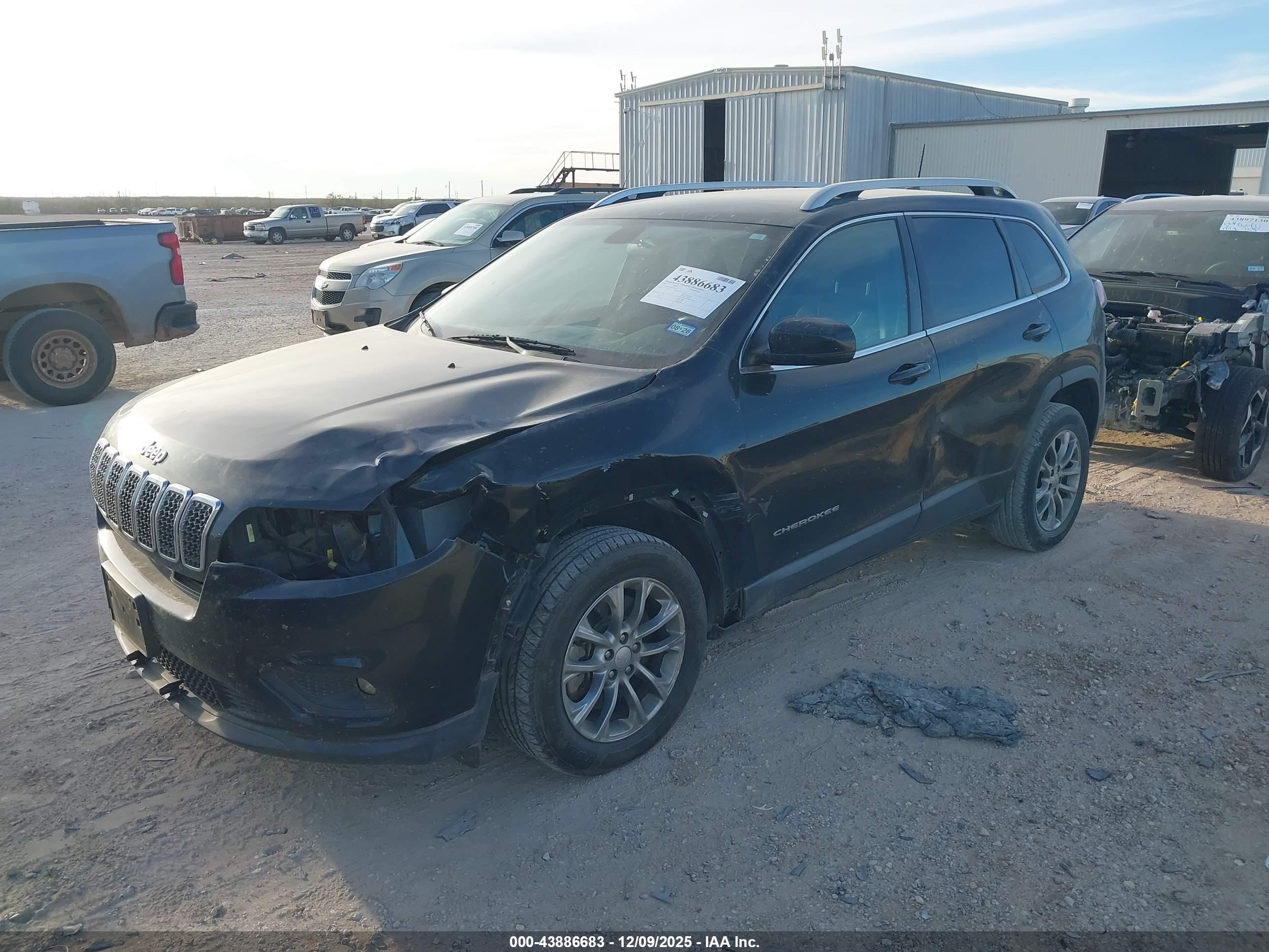 JEEP CHEROKEE image 2