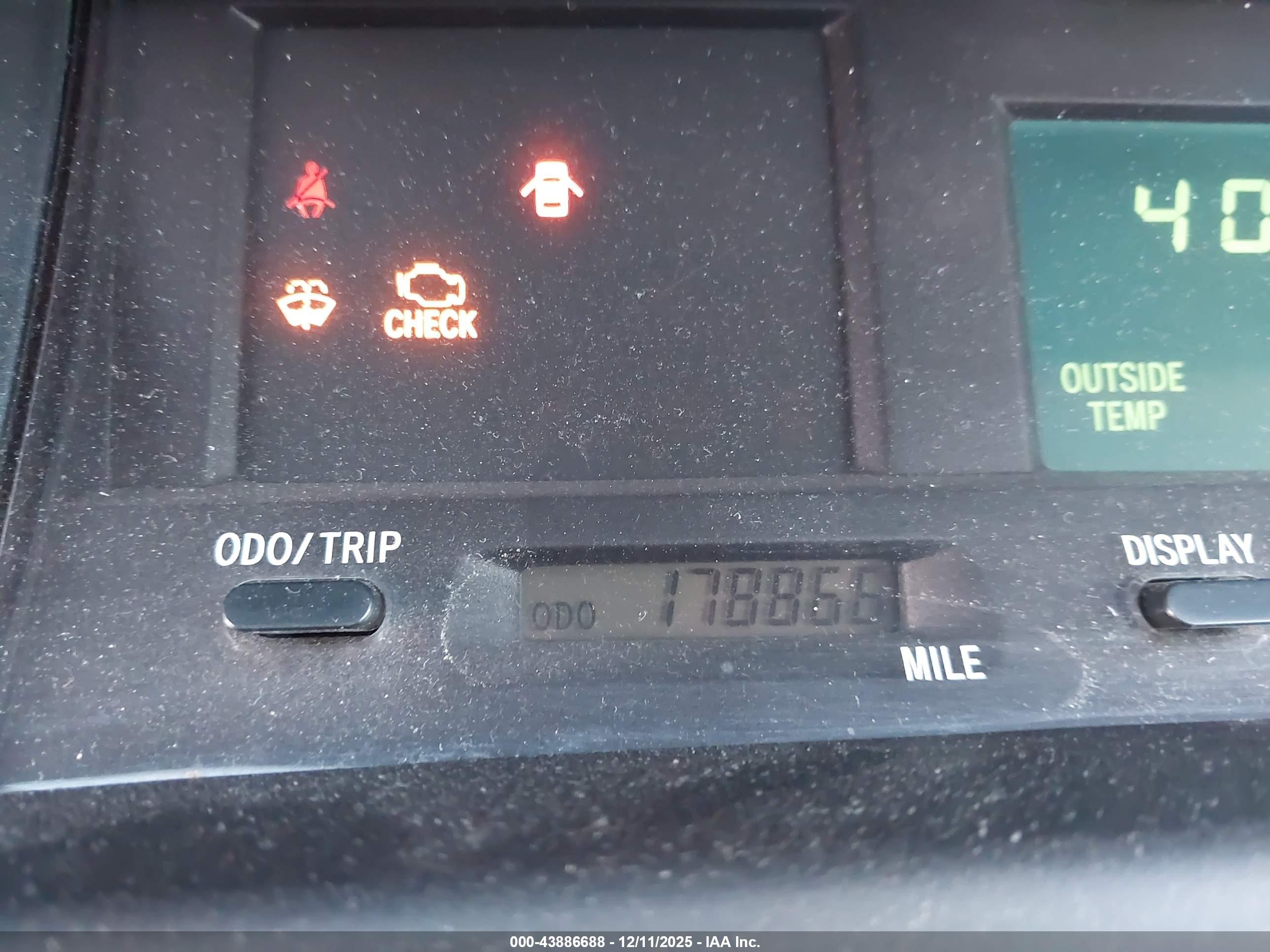 TOYOTA AVALON image 7