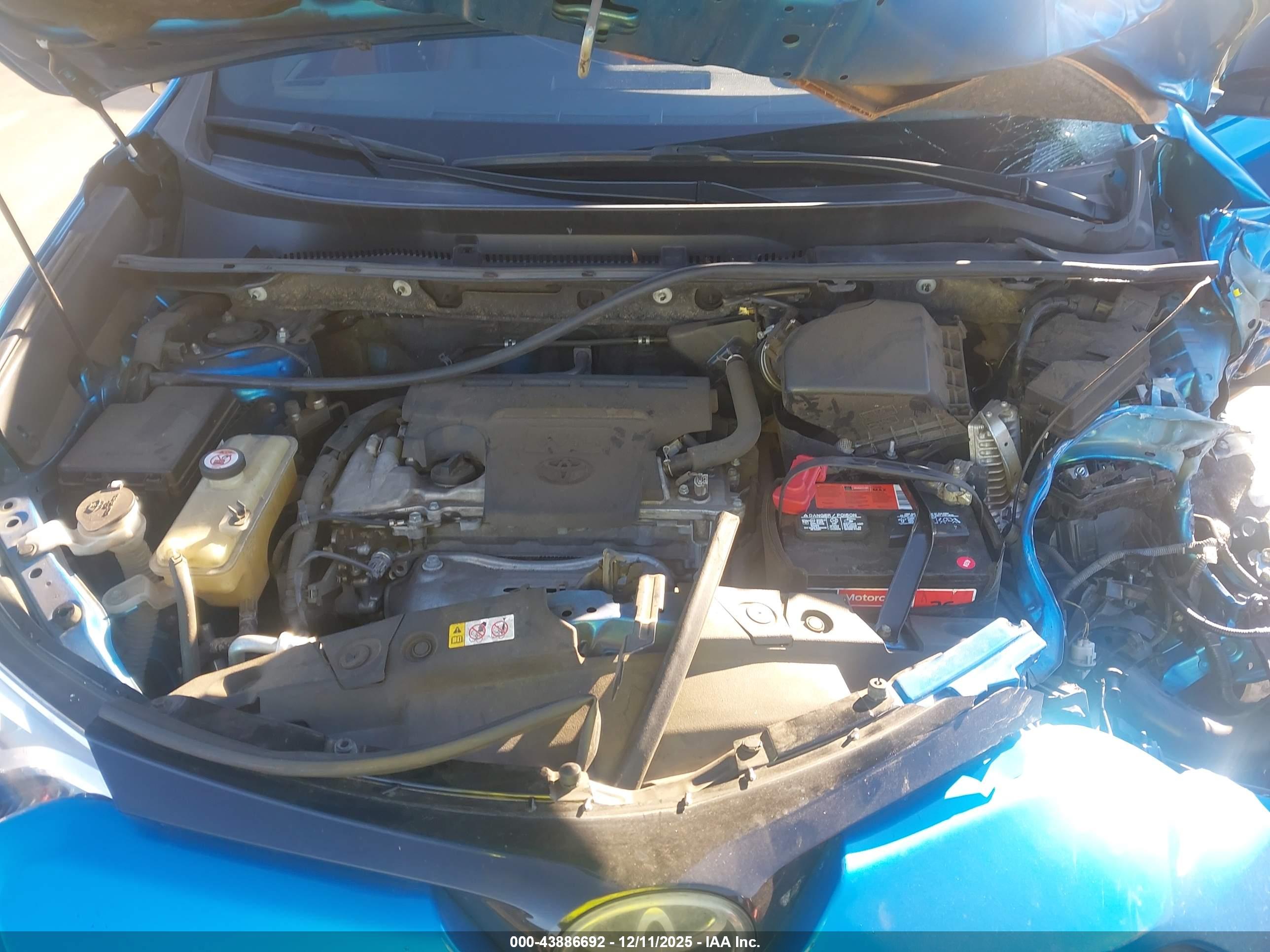 TOYOTA RAV4 image 10