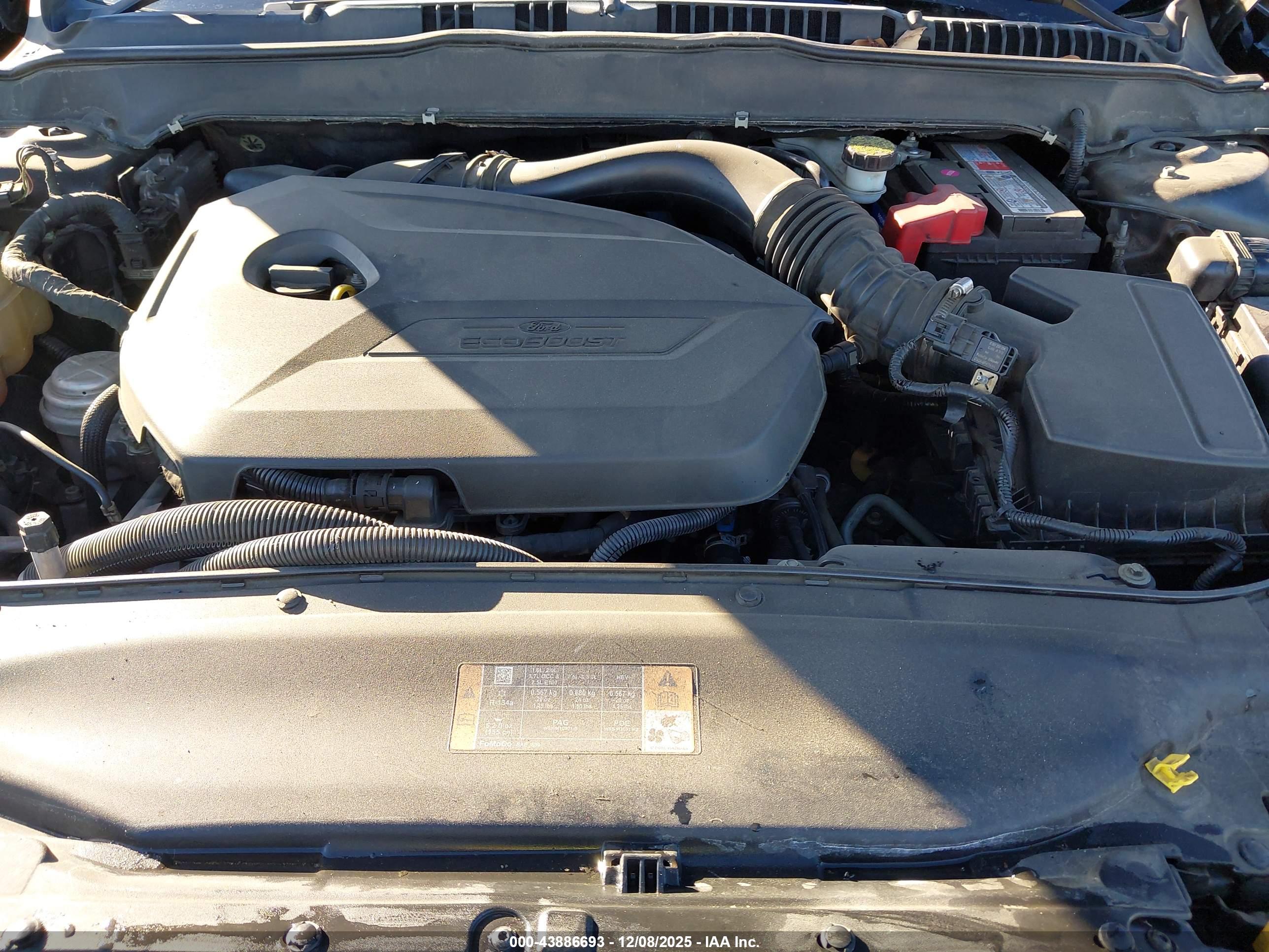 FORD FUSION image 10