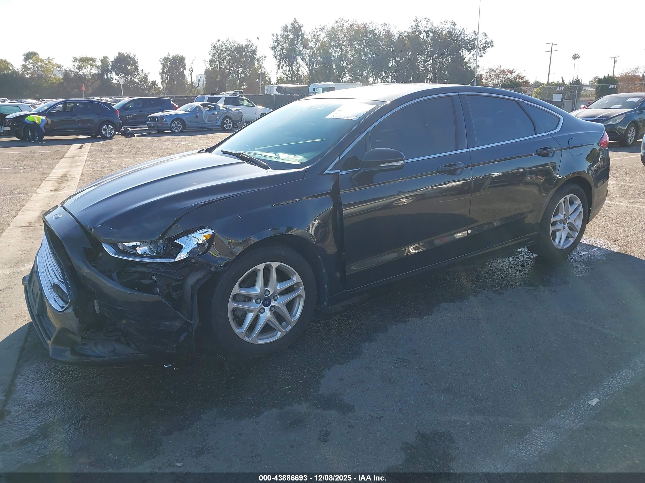 FORD FUSION image 2