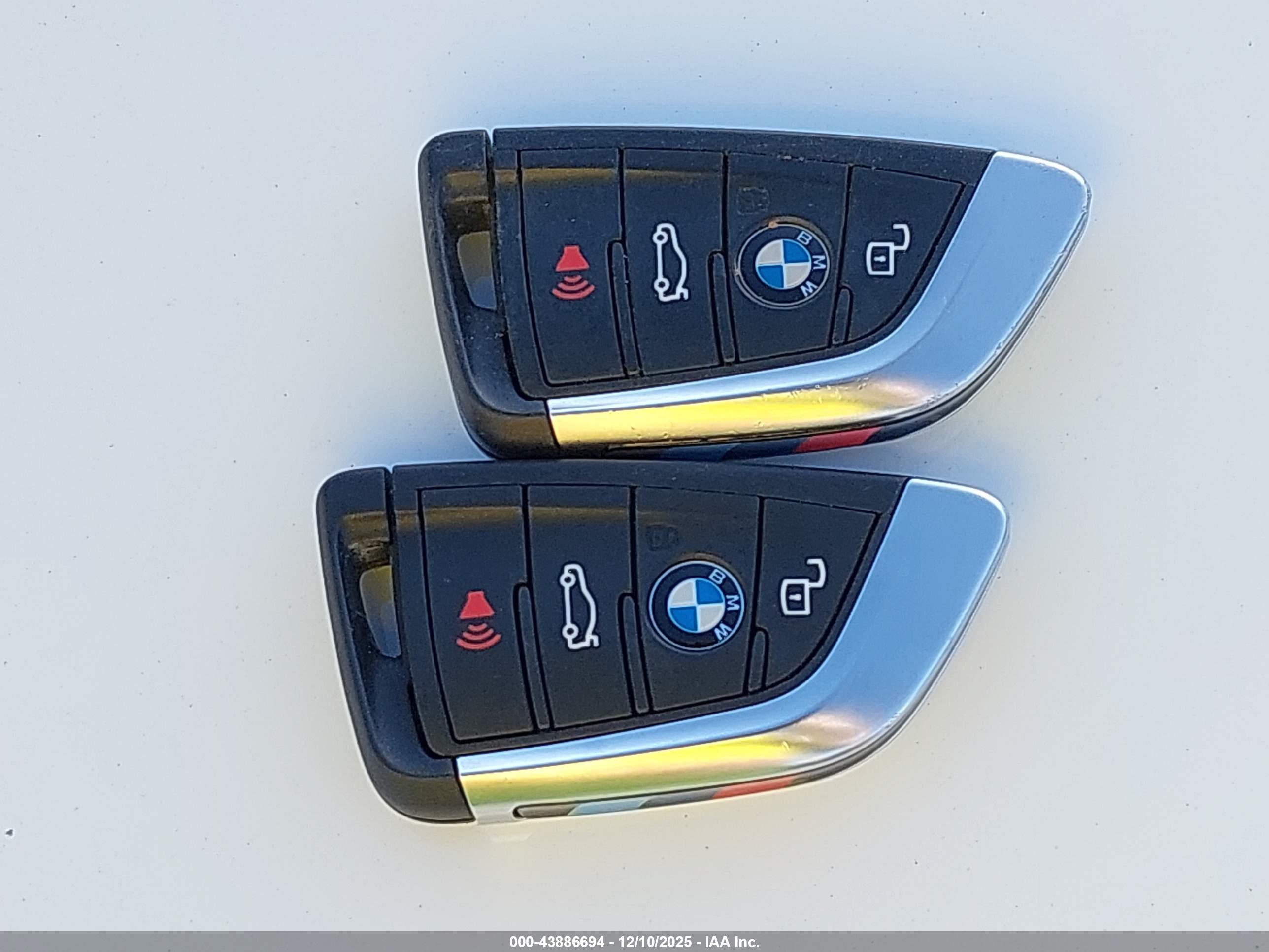BMW 330I image 11