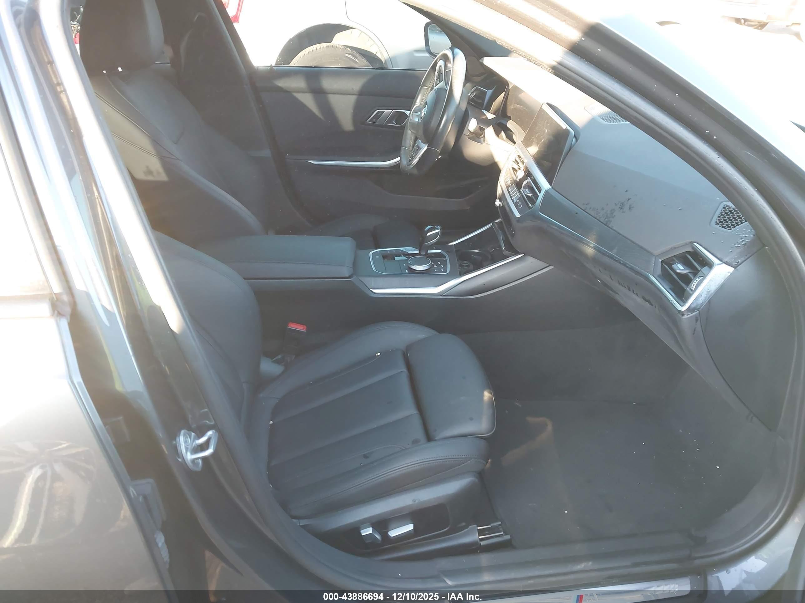BMW 330I image 5