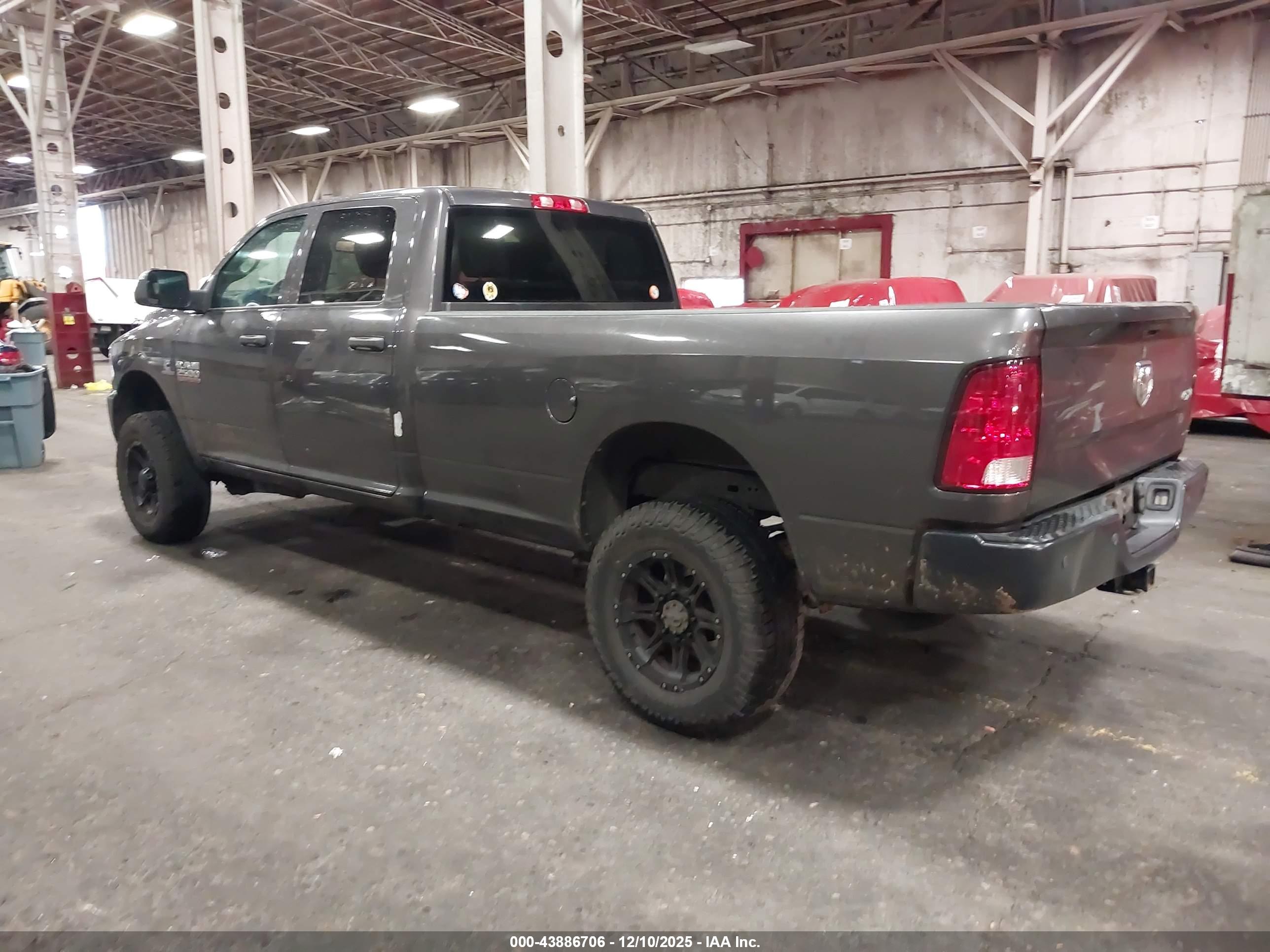 RAM 2500 image 3
