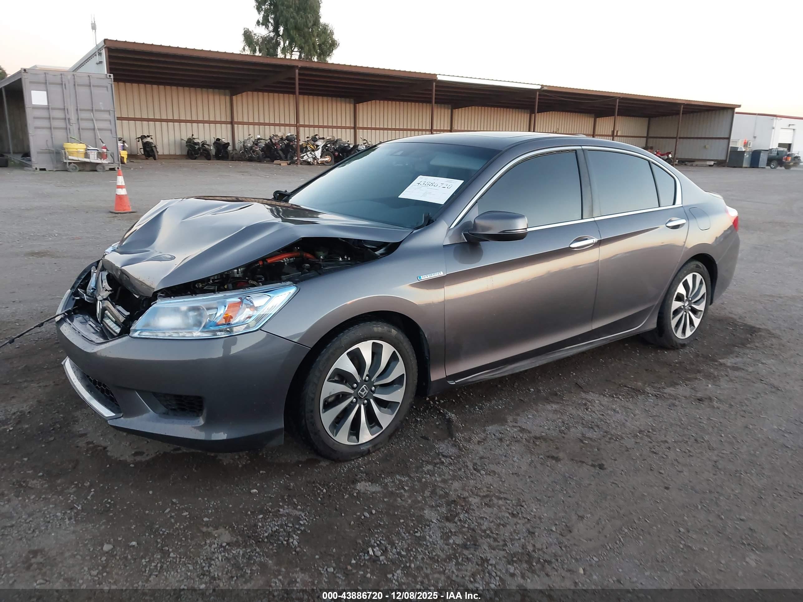 HONDA ACCORD image 2