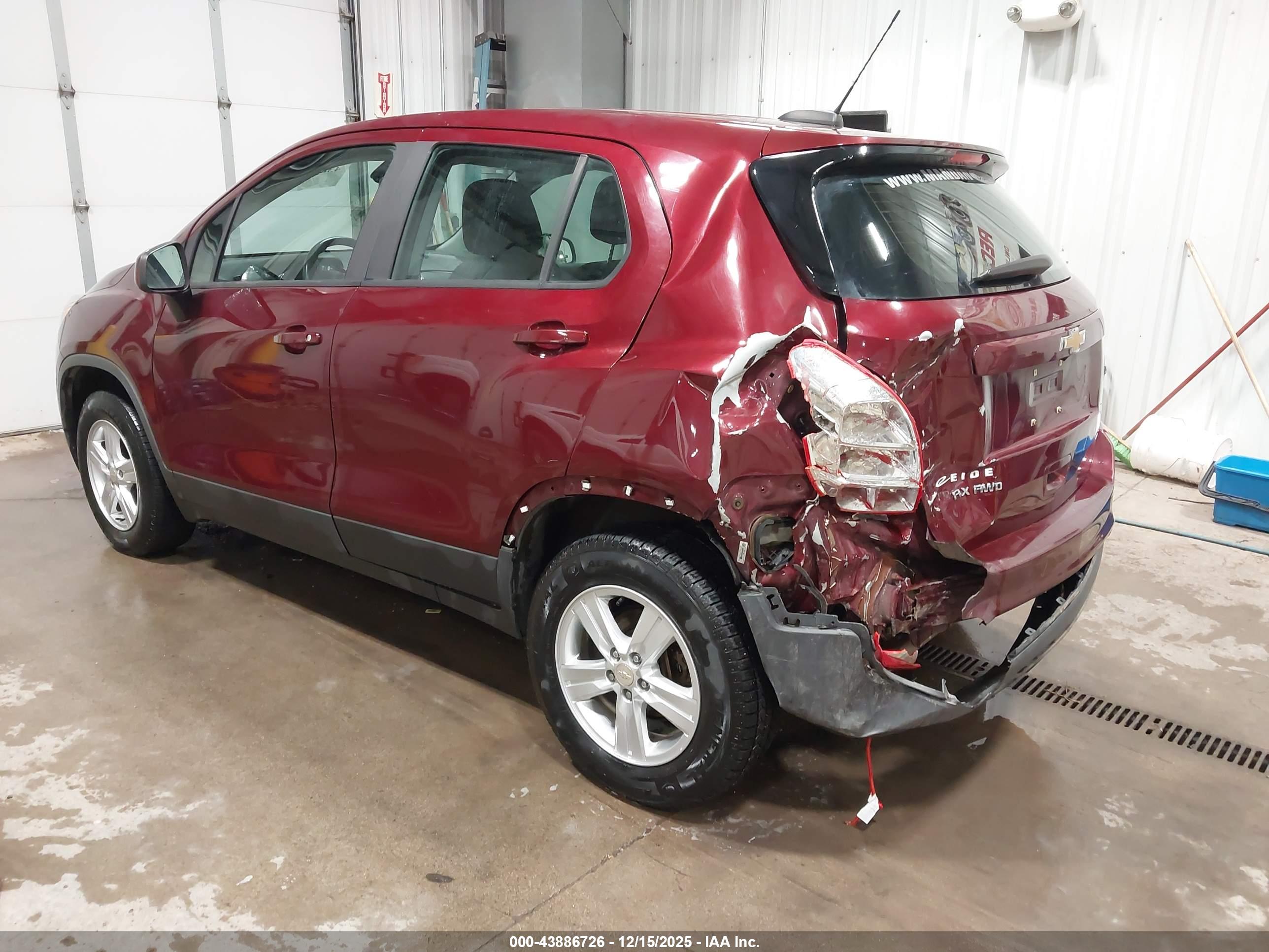 CHEVROLET TRAX image 3