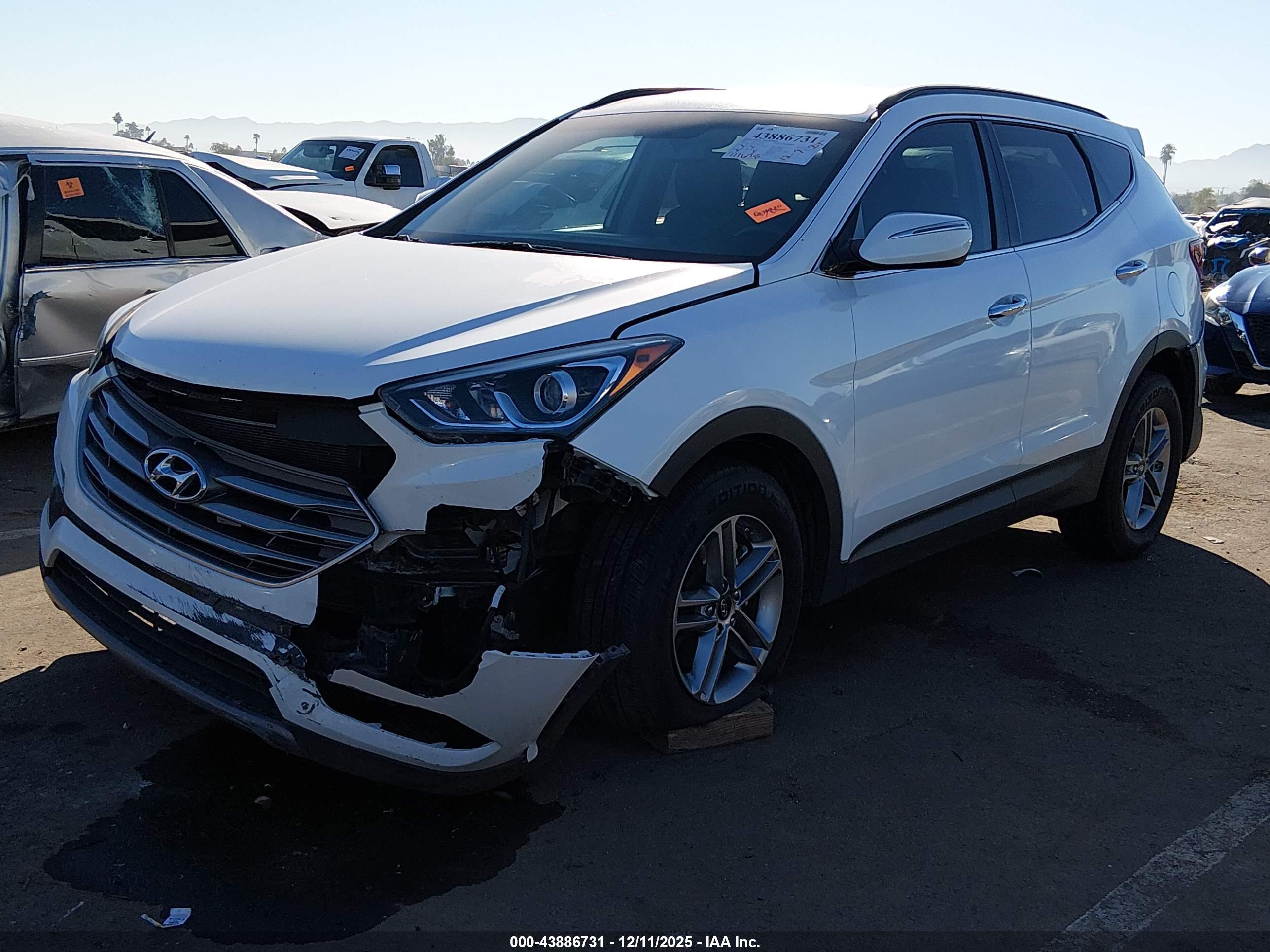 HYUNDAI SANTA image 6